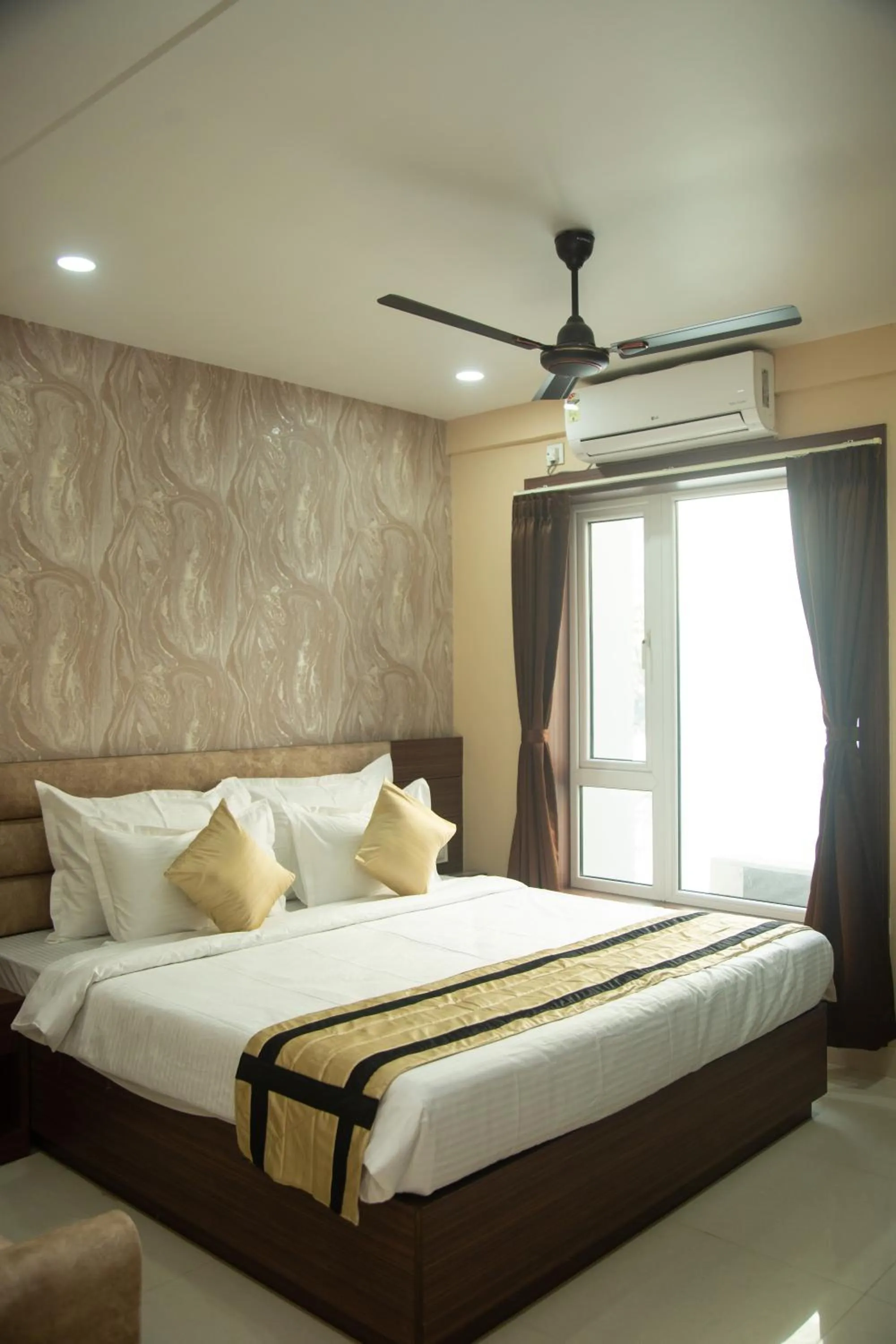 Bedroom, Bed in Park Eastern Hotel