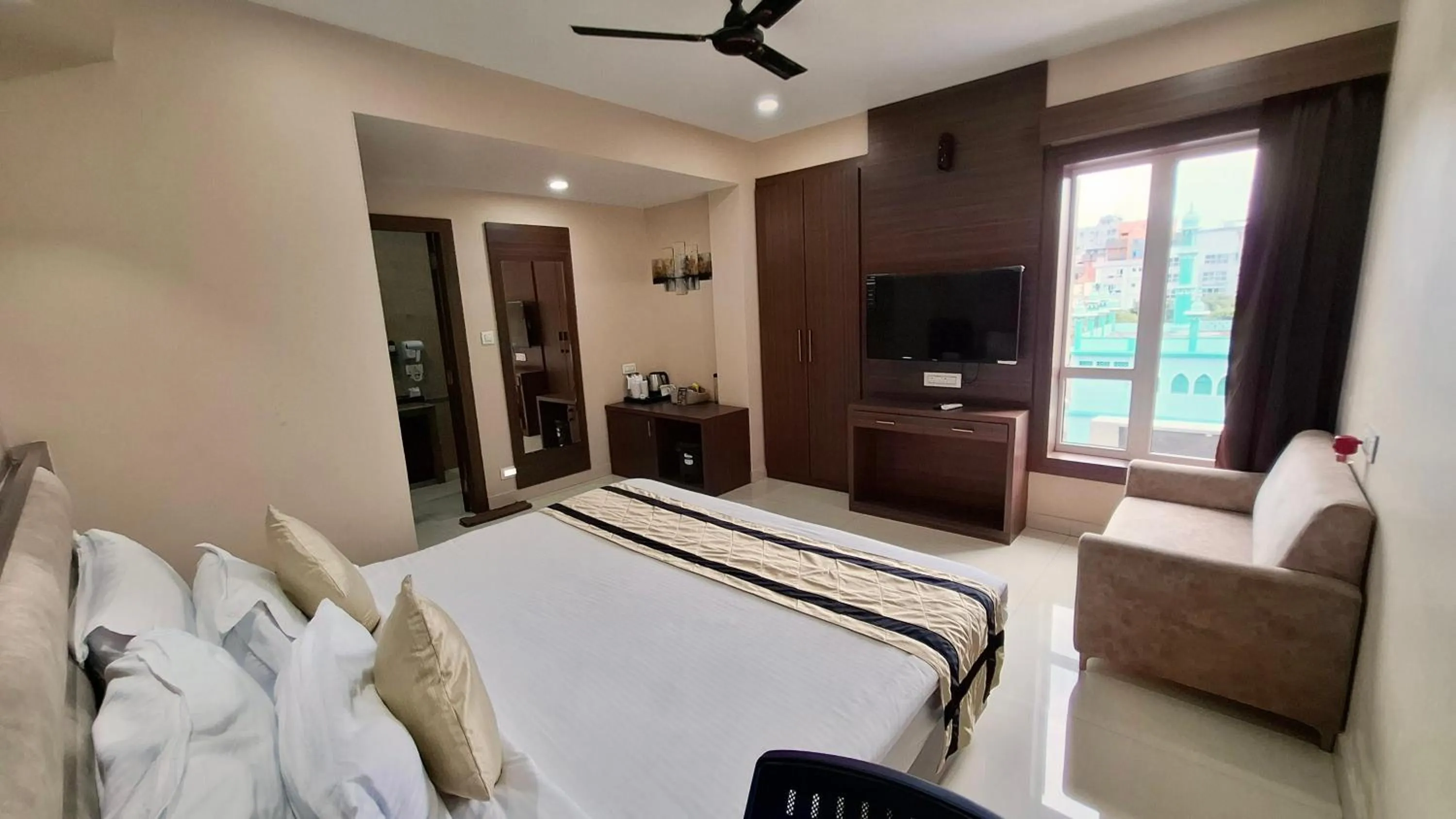 Bed in Park Eastern Hotel