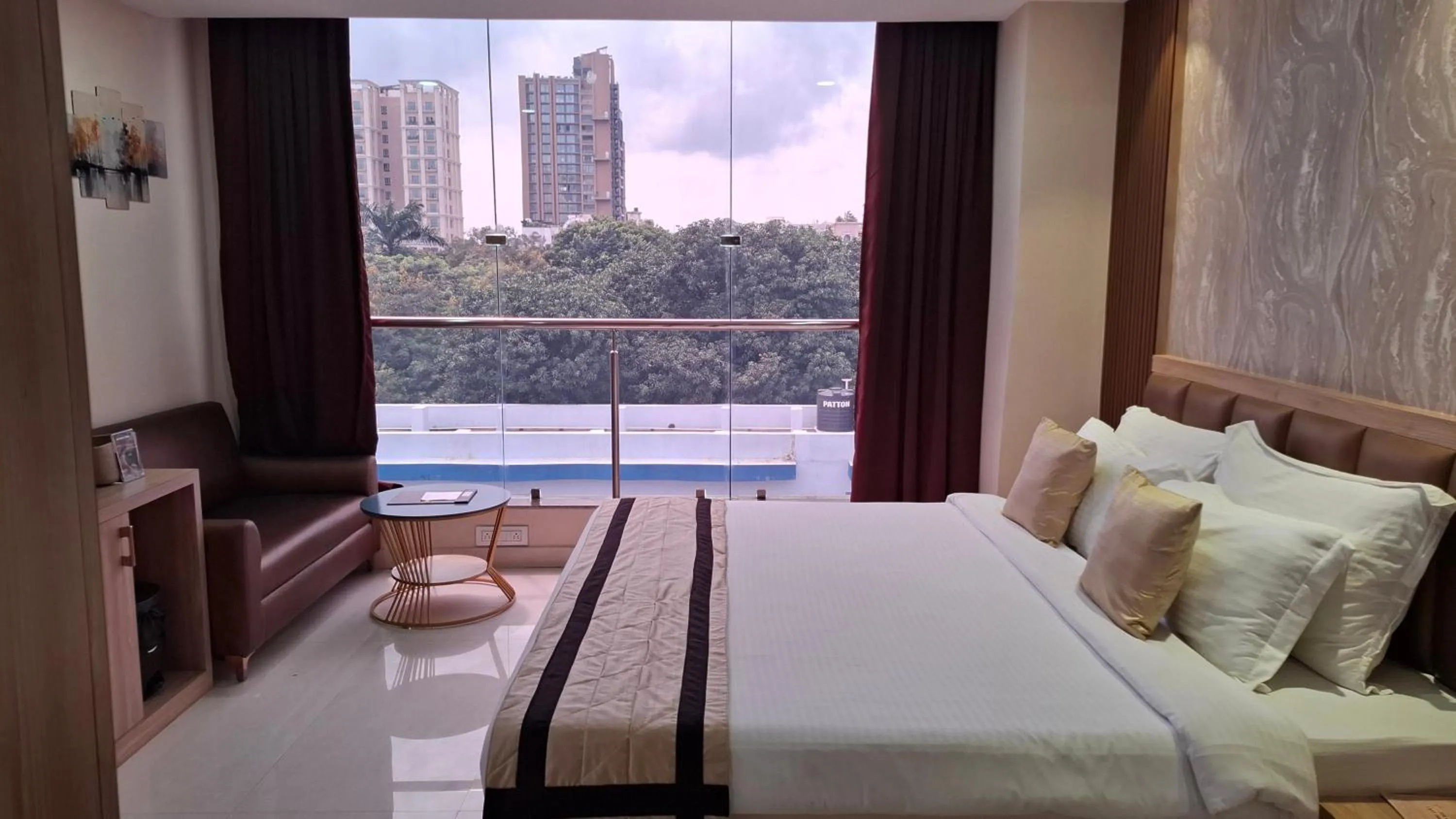 Bed in Park Eastern Hotel