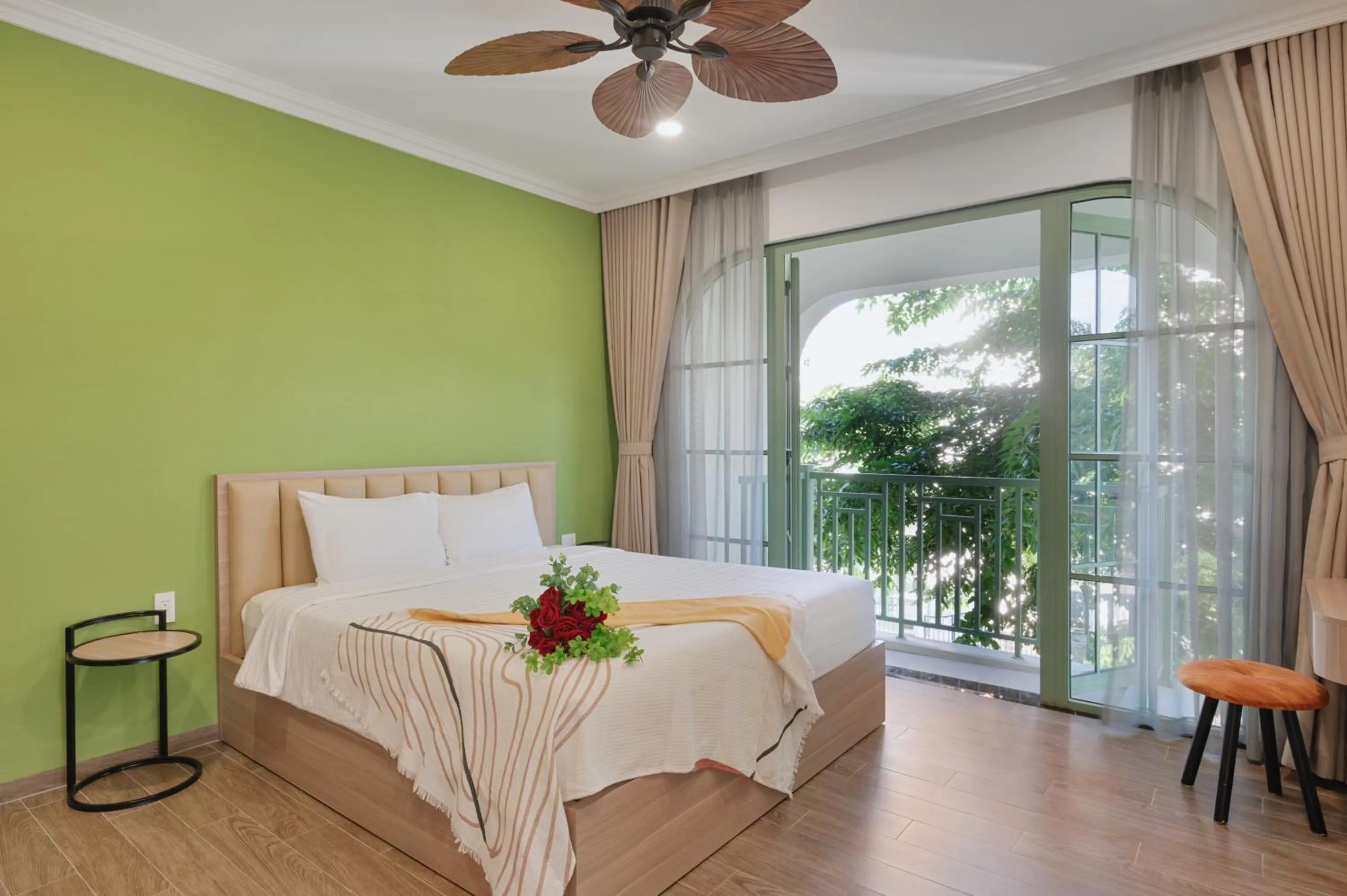Bed in La isla Apartments & Villas - Sea View & Fireworks Phu Quoc