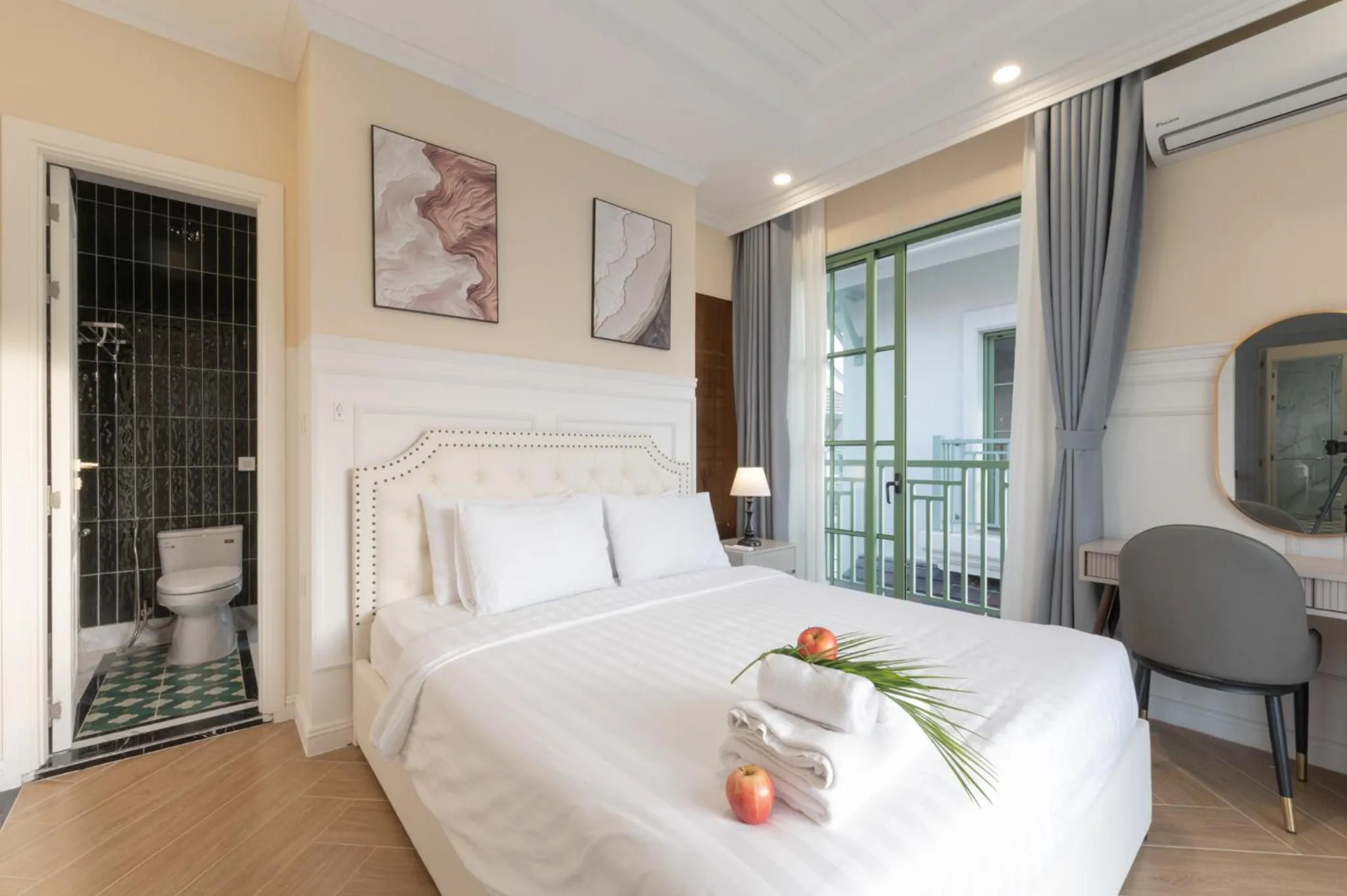 Bedroom, Bed in La isla Apartments & Villas - Sea View & Fireworks Phu Quoc