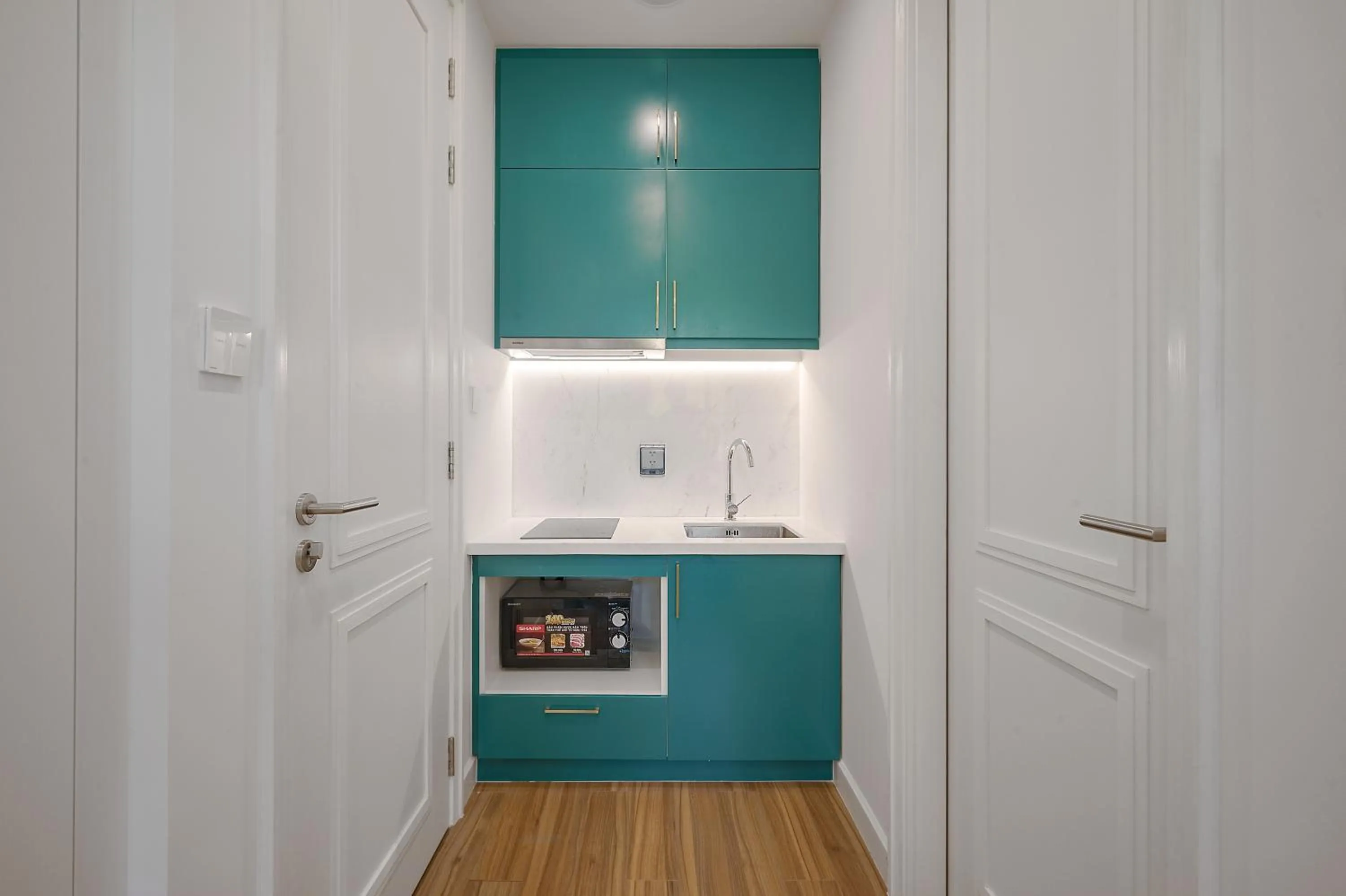 Kitchen or kitchenette in La isla Apartments & Villas - Sea View & Fireworks Phu Quoc