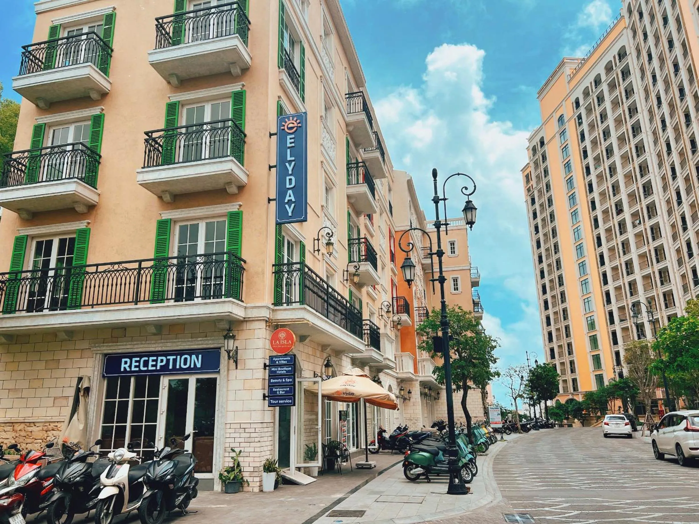 Lobby or reception in La isla Apartments & Villas - Sea View & Fireworks Phu Quoc