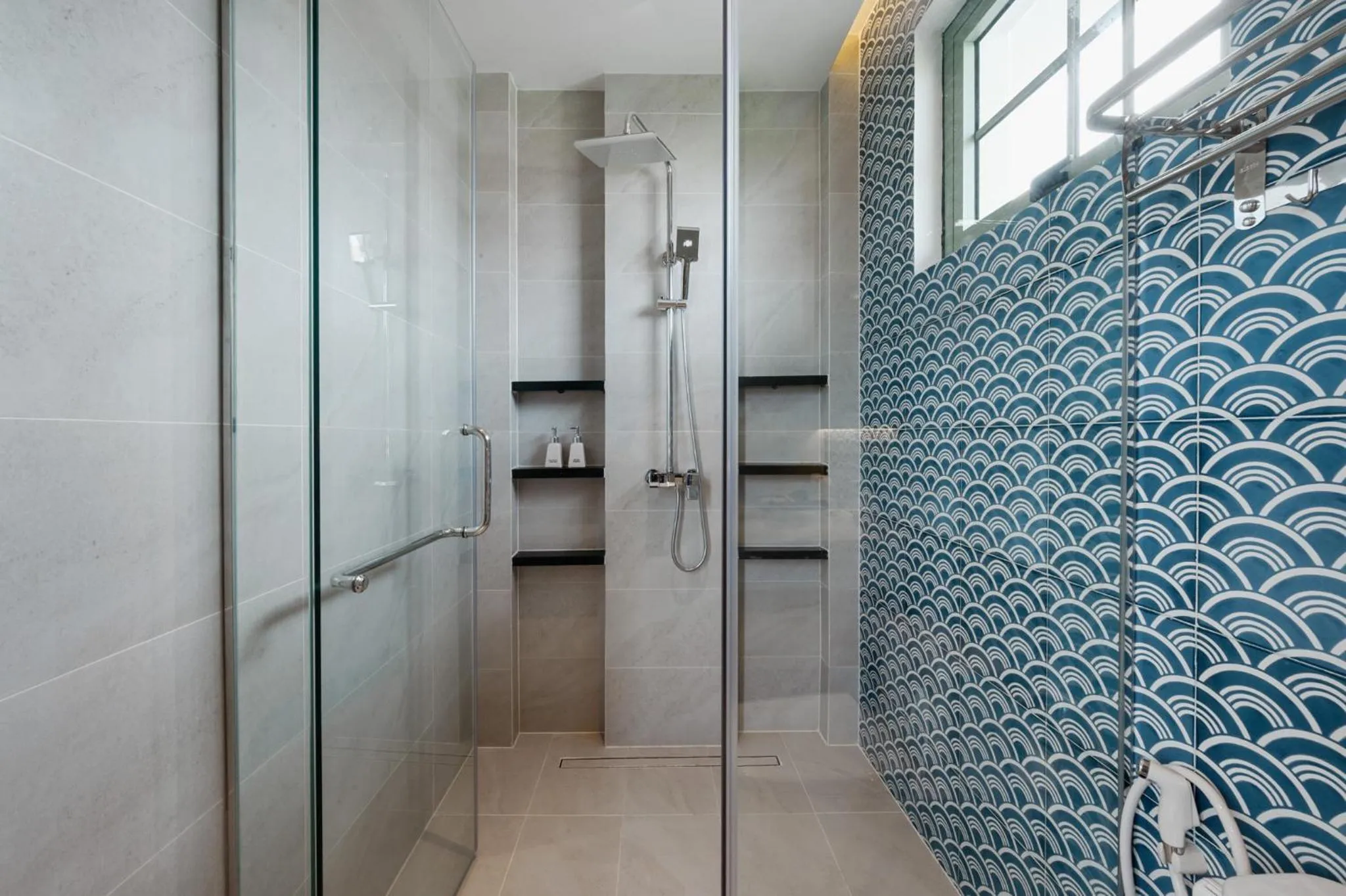 Shower in La isla Apartments & Villas - Sea View & Fireworks Phu Quoc