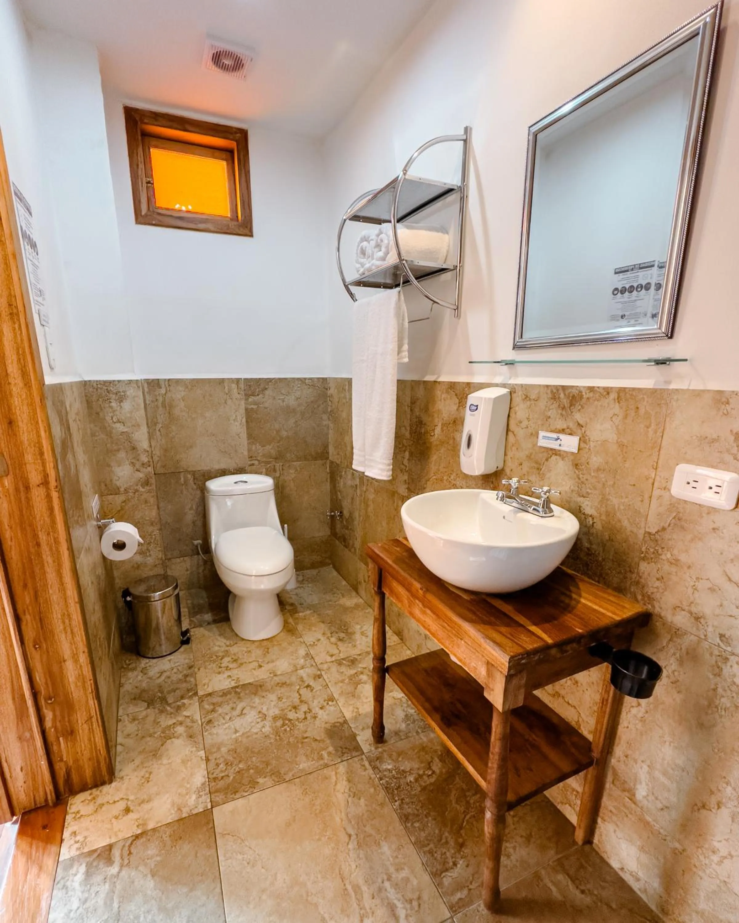 Bathroom in Hotel Boutique Casa Montalvo Cuenca