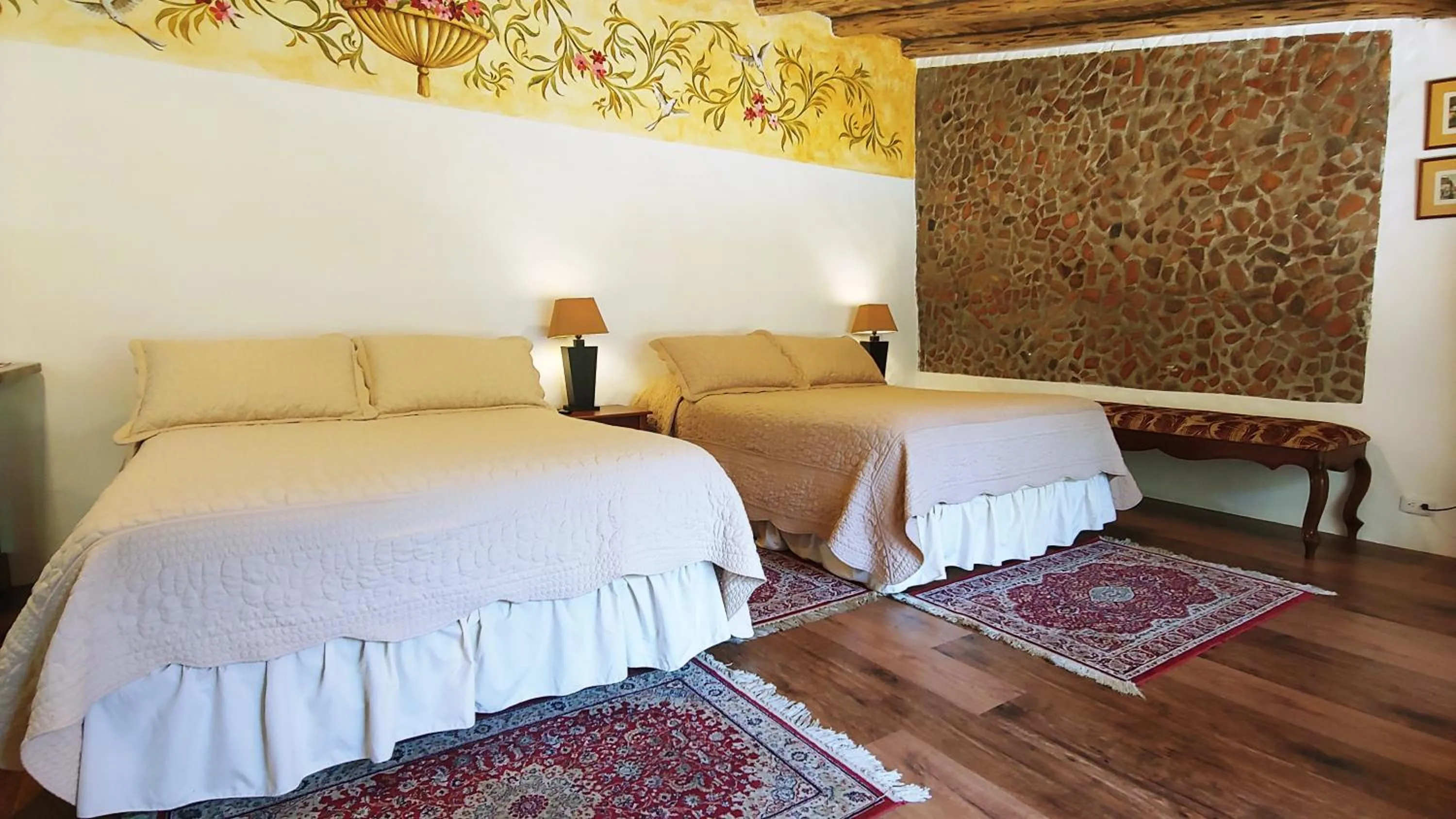 Bed in Hotel Boutique Casa Montalvo Cuenca