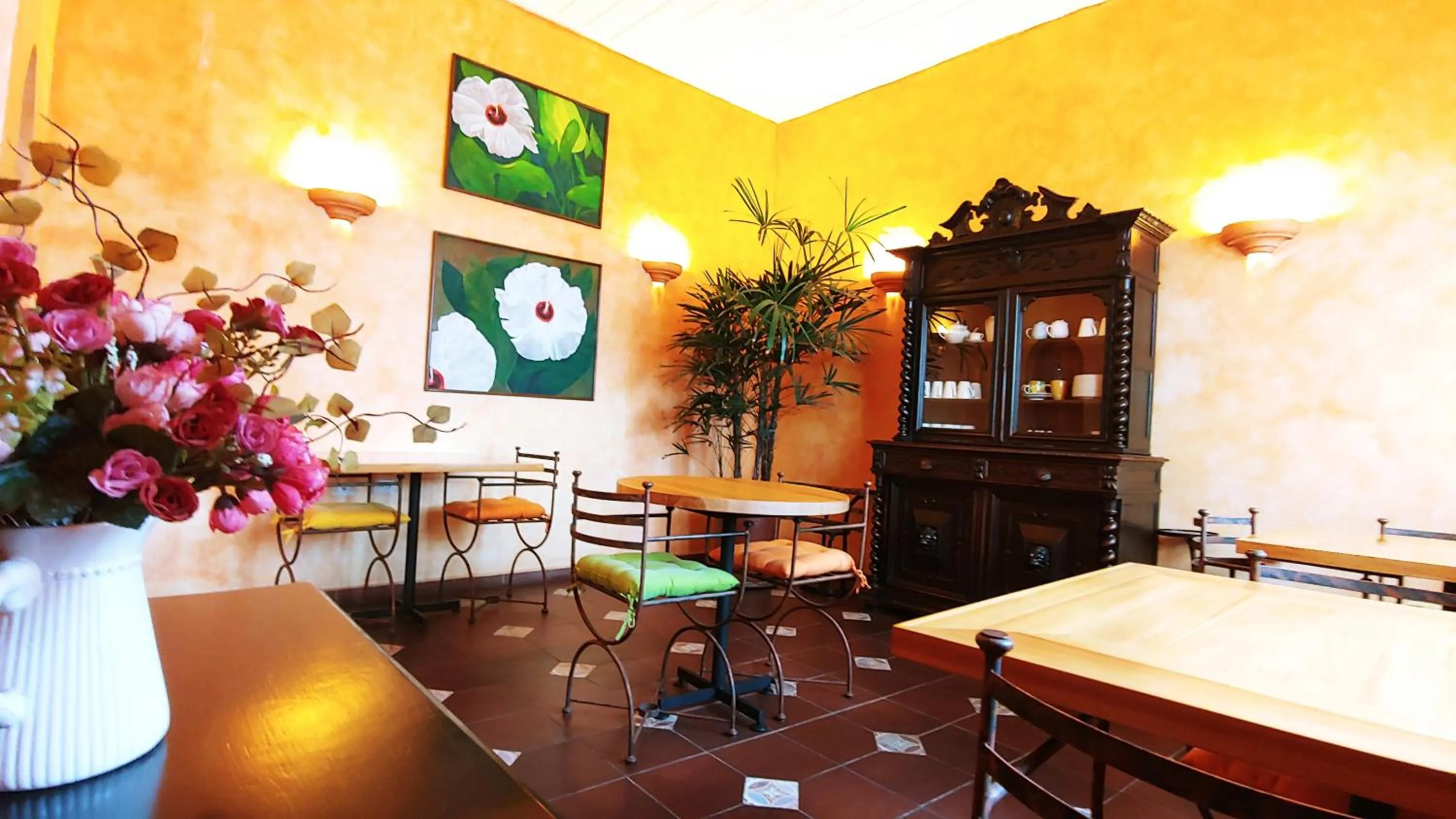 Seating area in Hotel Boutique Casa Montalvo Cuenca