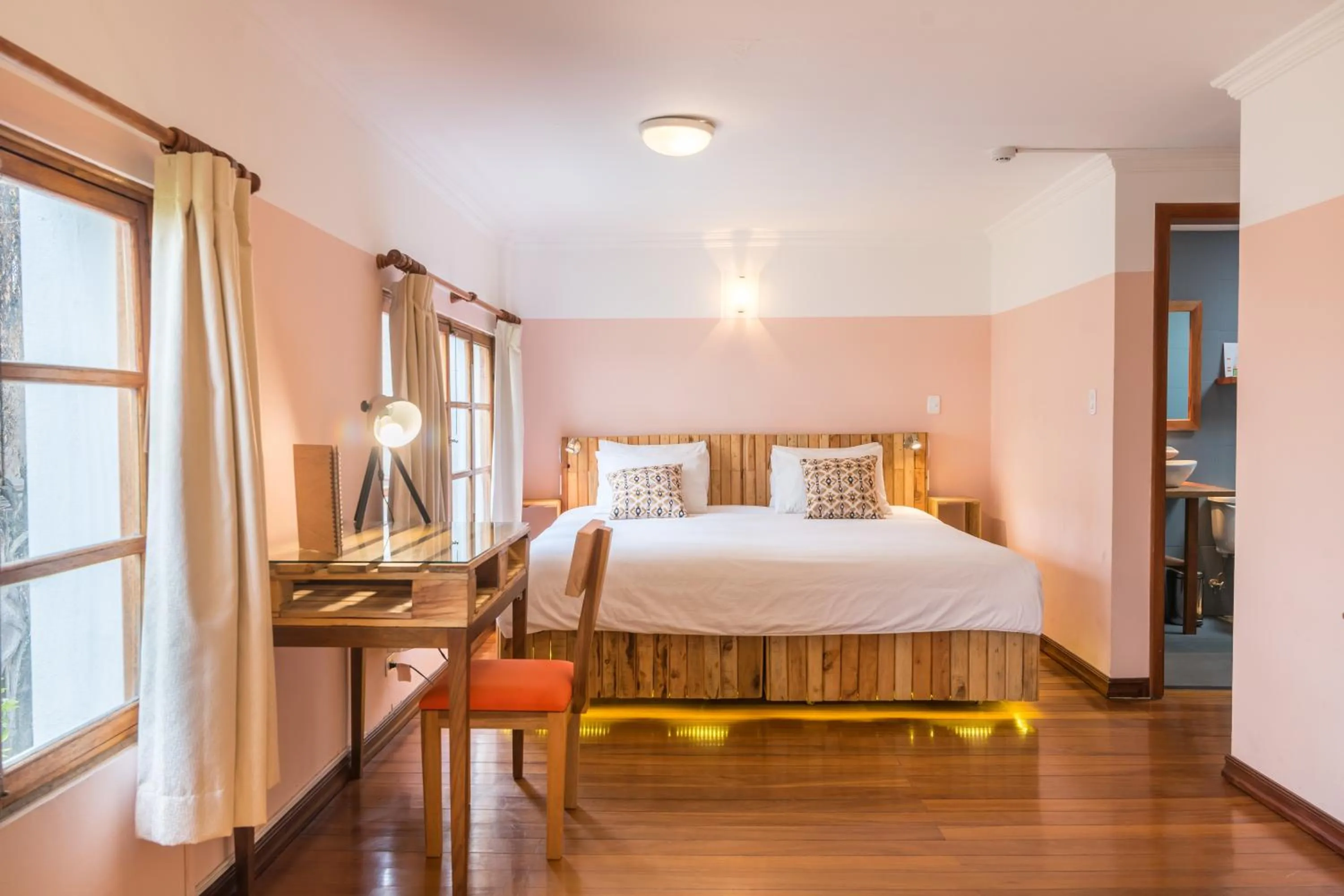 Bedroom, Bed in Viajero Quito Hostel