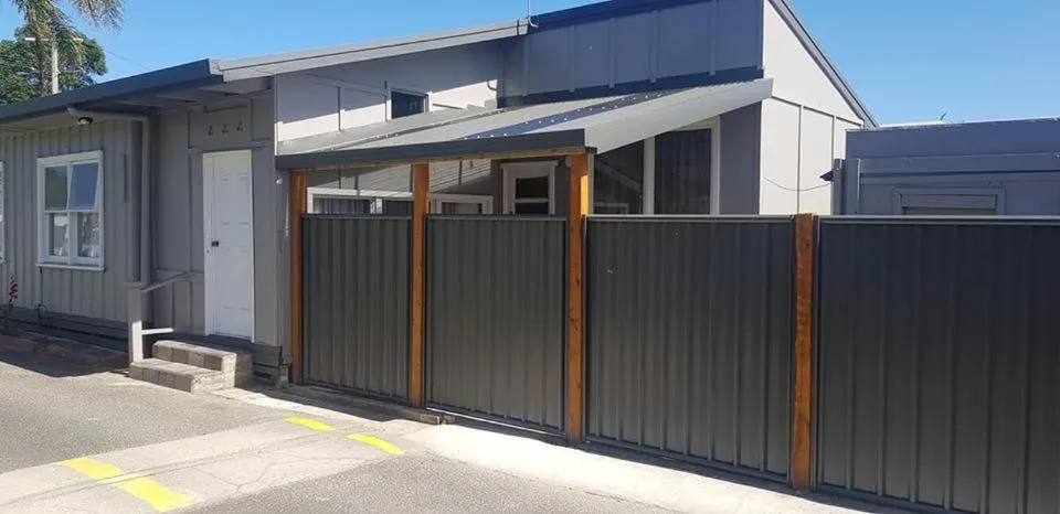 Property building in Echo Beach Tourist Park