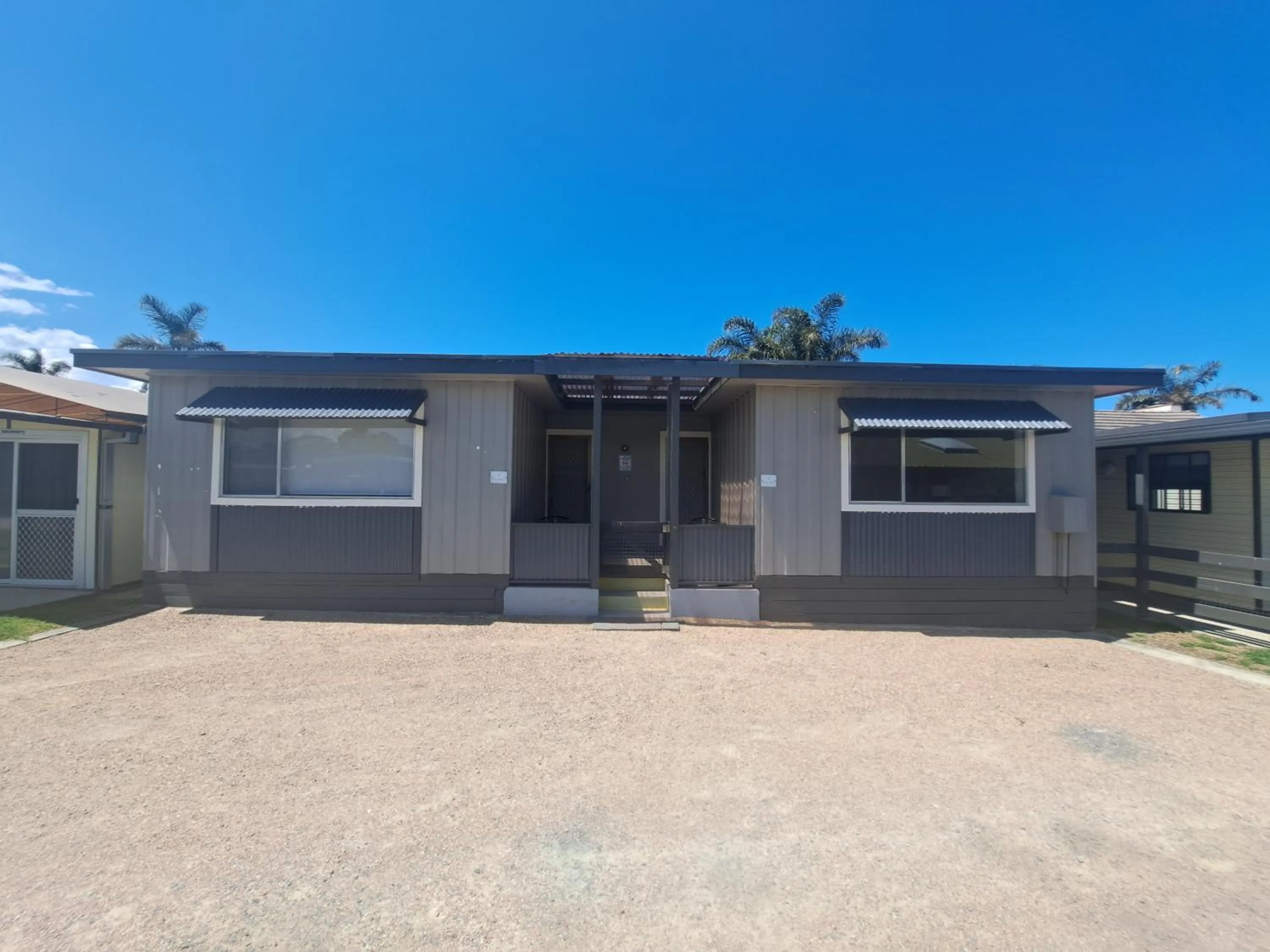 Property building in Echo Beach Tourist Park