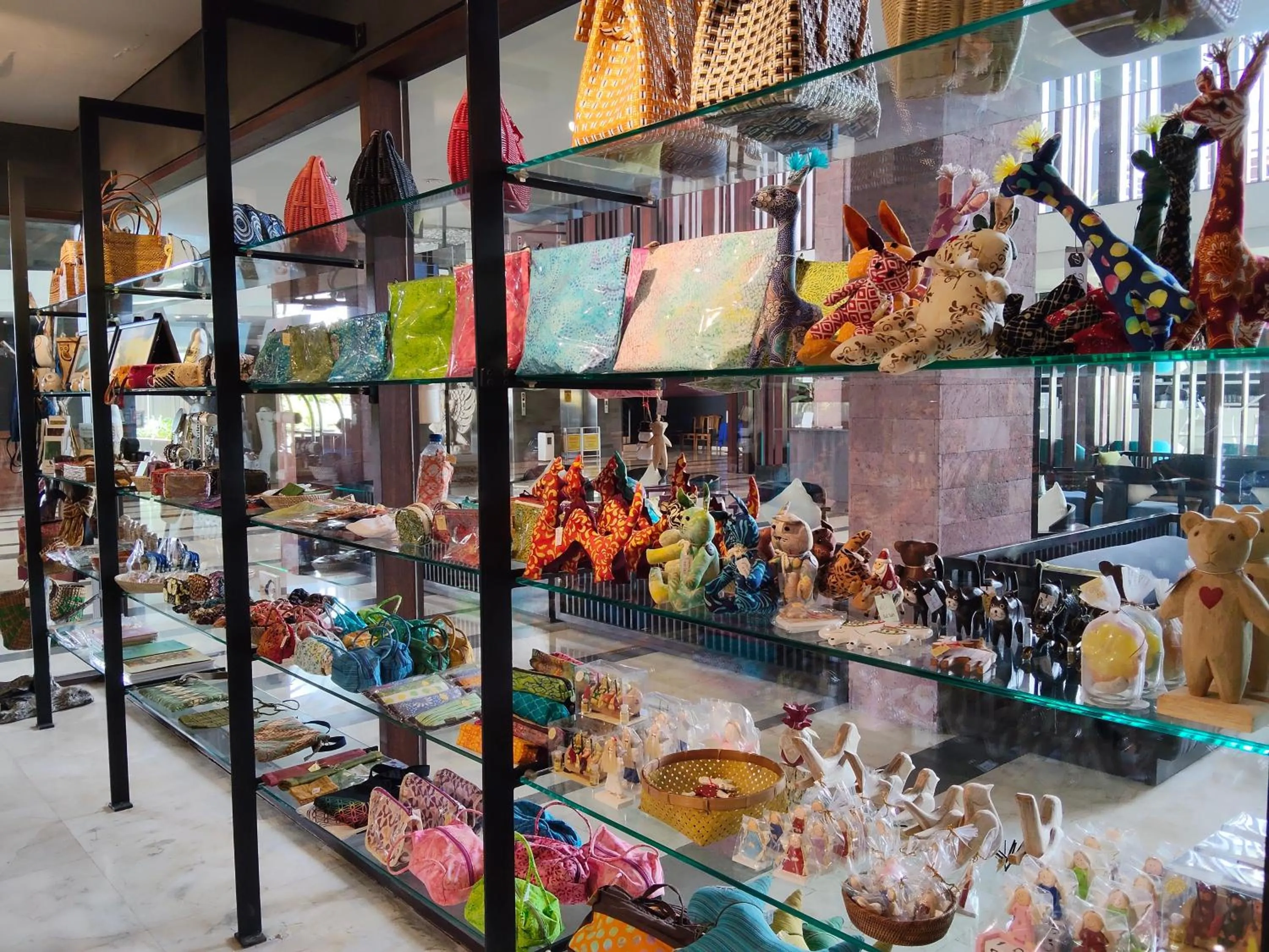 Shopping Area in Watermark Hotel & Spa Bali