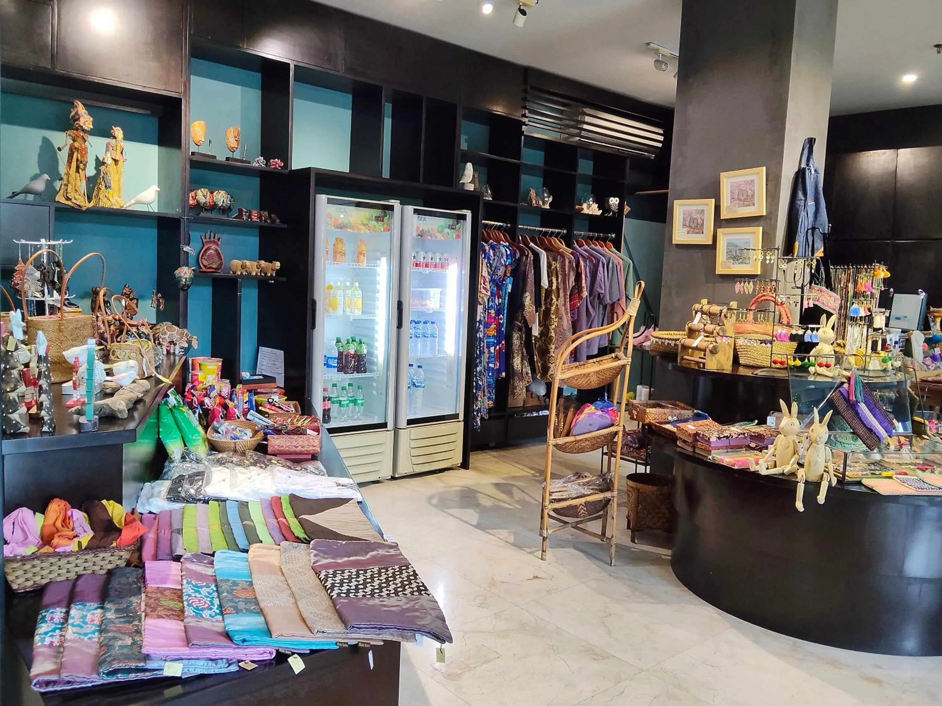 Shopping Area in Watermark Hotel & Spa Bali