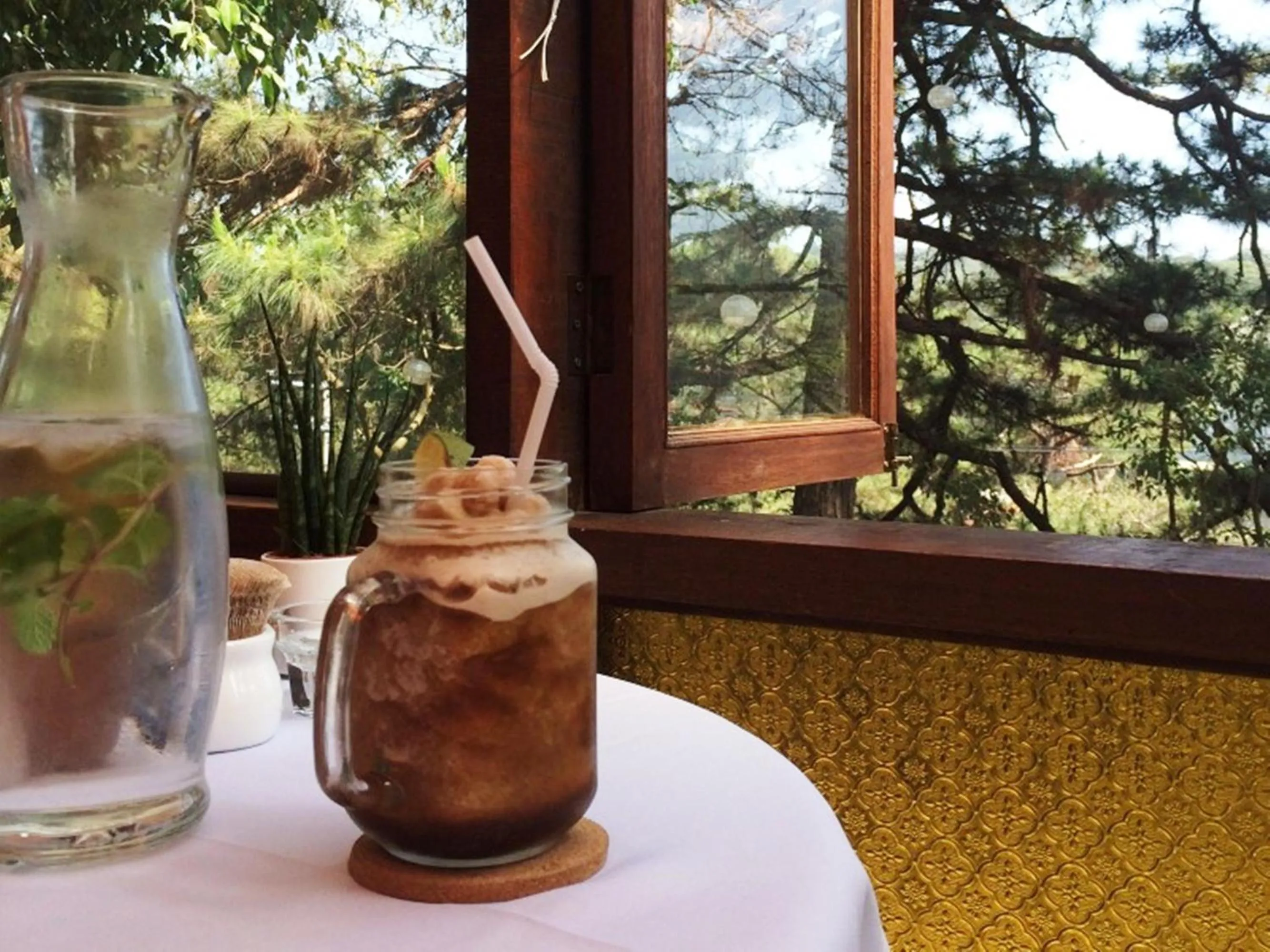 Restaurant/places to eat in La Casa Bianca