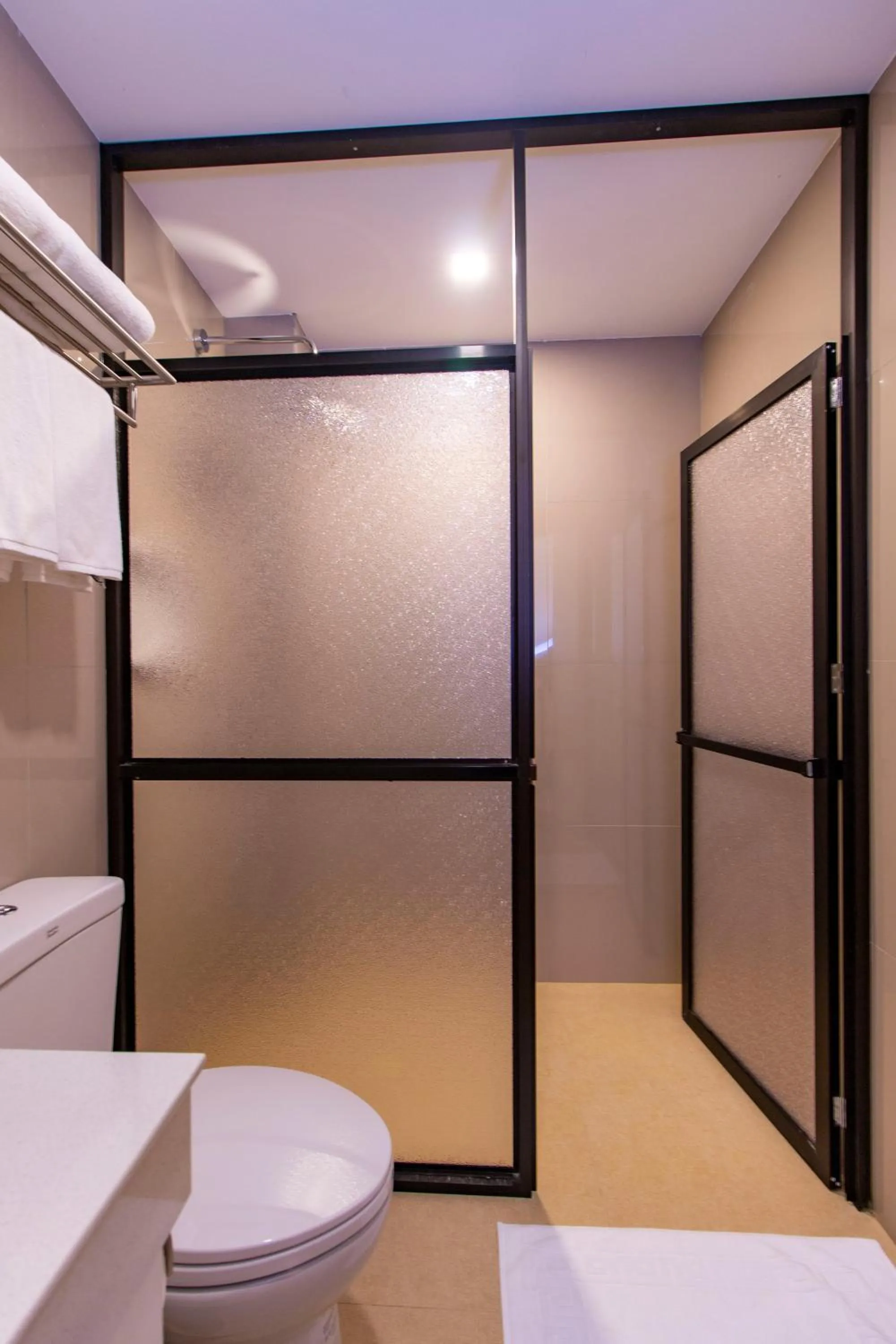 Bathroom in Bohol Shores