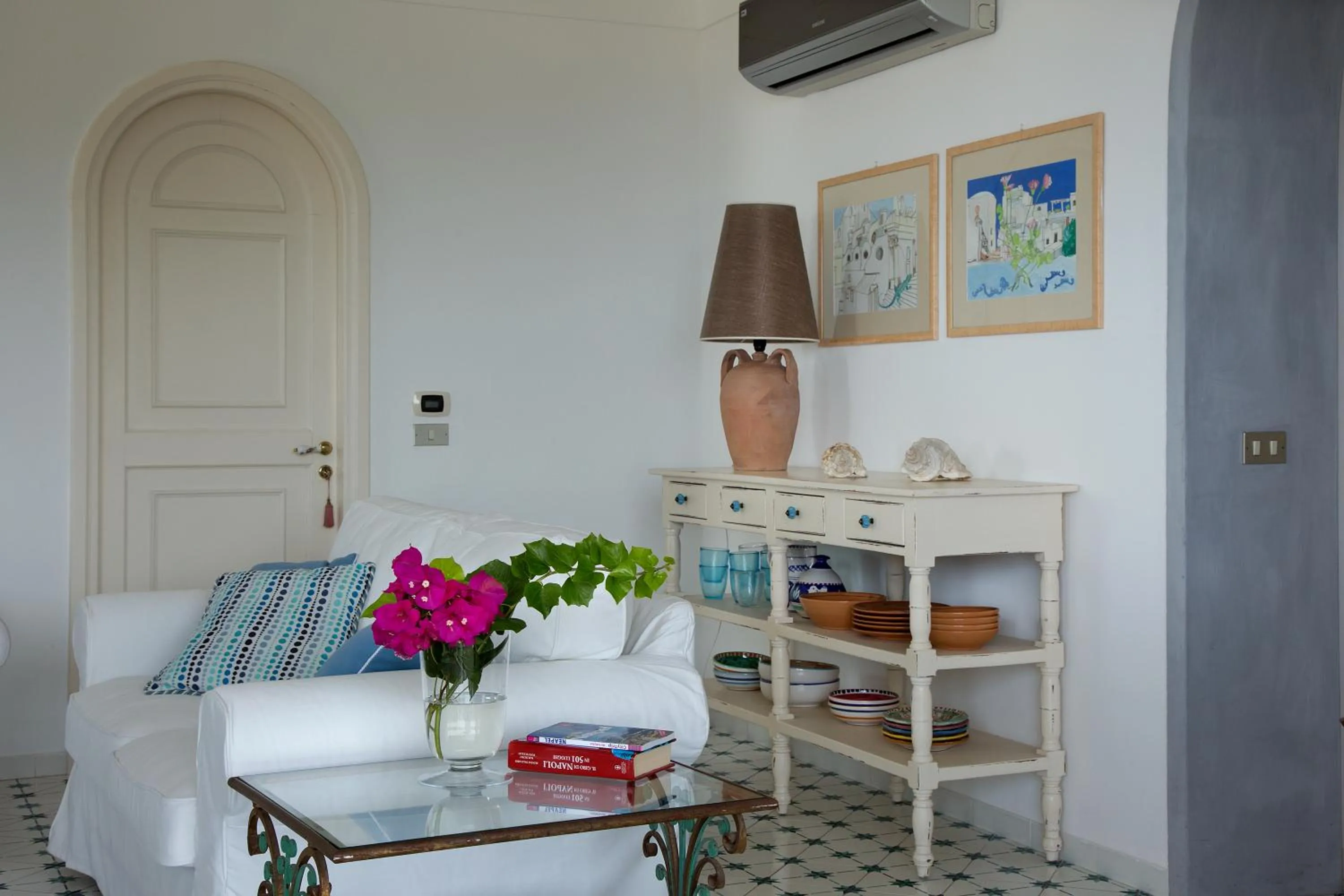 Communal lounge/ TV room in Riolinciano14 B&B