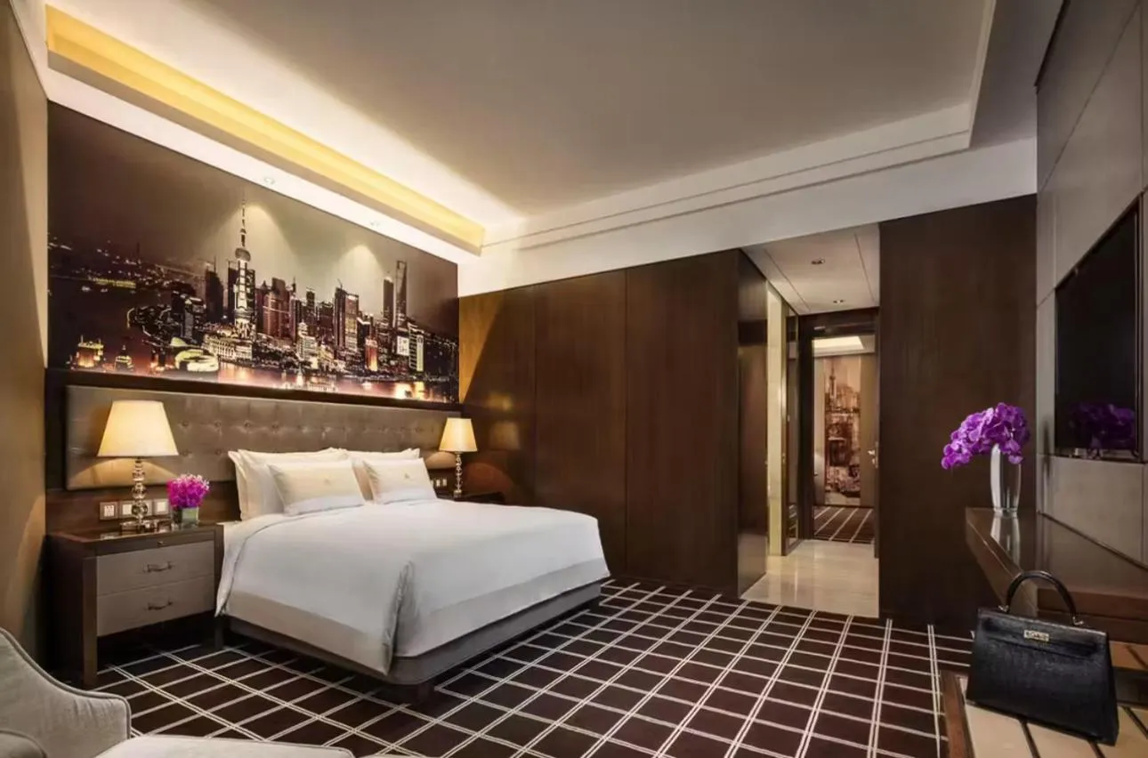 Bed in Royal Century Hotel Shanghai