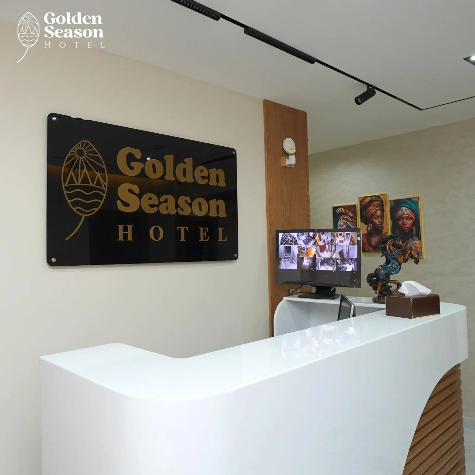 Lobby or reception in Golden Season Hotel