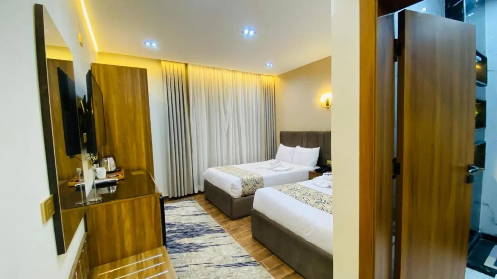 TV and multimedia, Bed in Golden Season Hotel