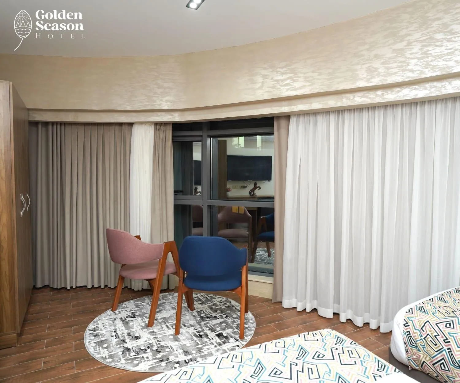 Bed in Golden Season Hotel