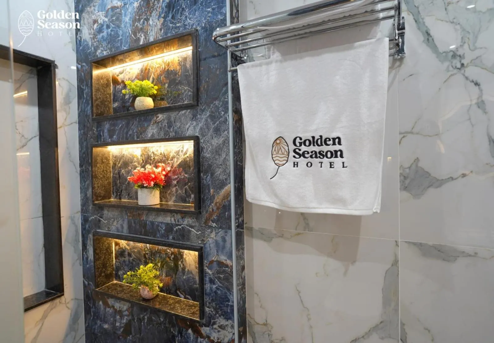 towels in Golden Season Hotel