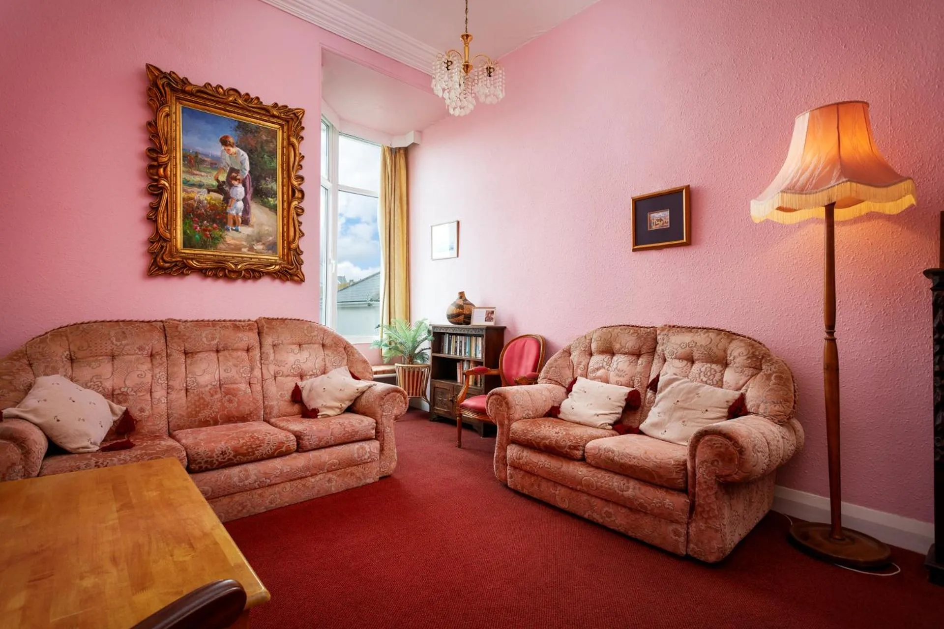 Communal lounge/ TV room in Cherry Tree Hotel