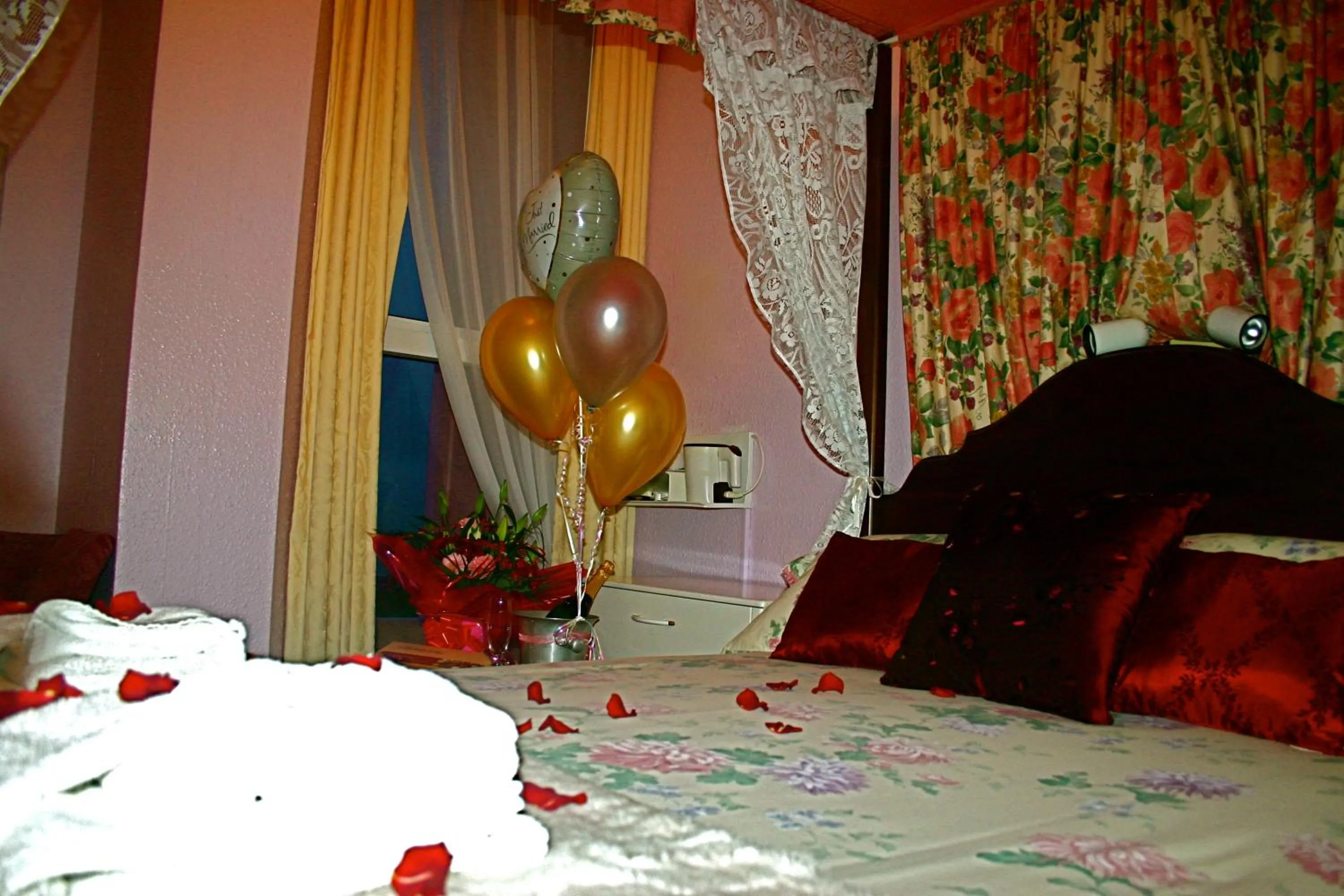 Bed in Cherry Tree Hotel