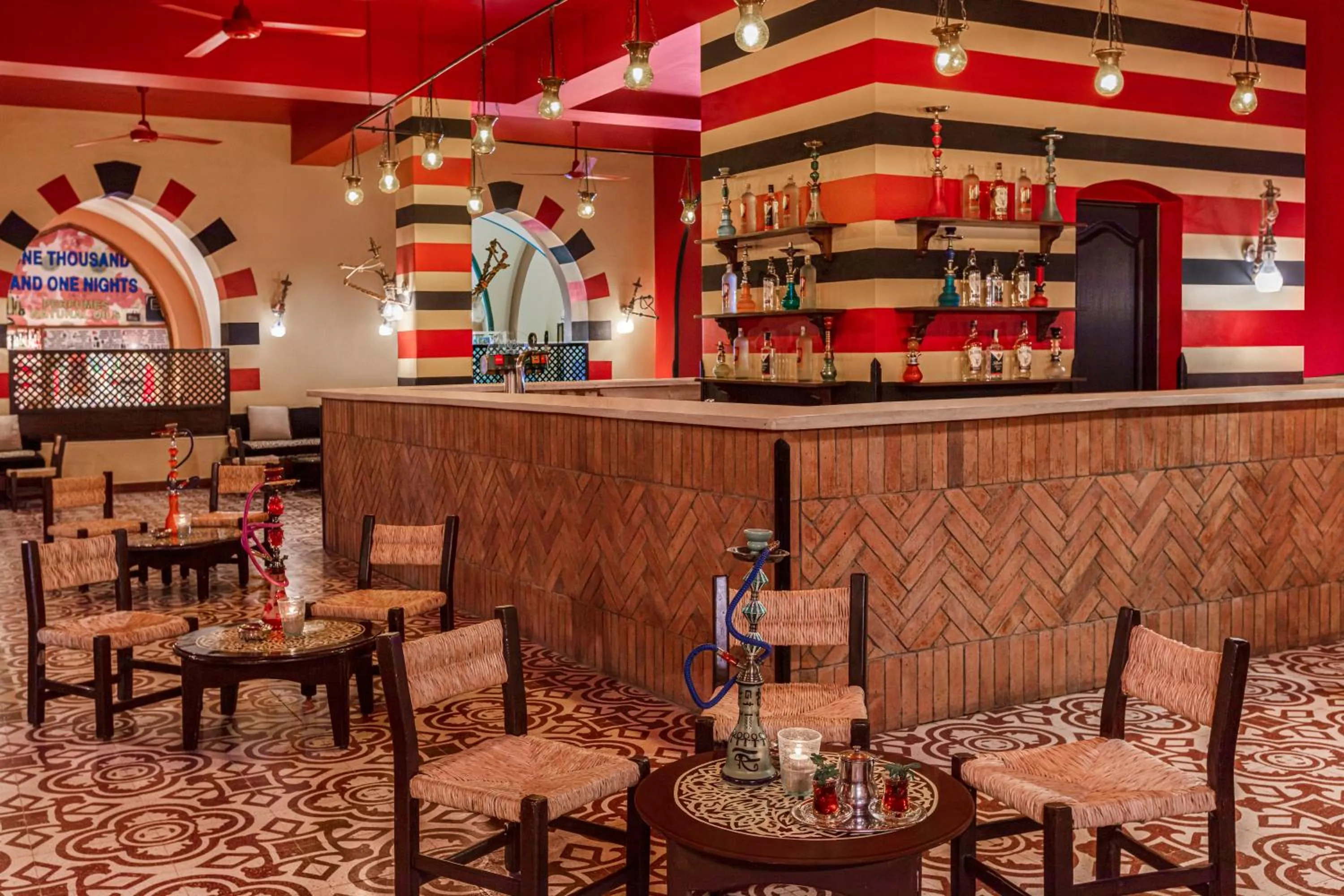 Restaurant/places to eat in JAZ Aquaviva