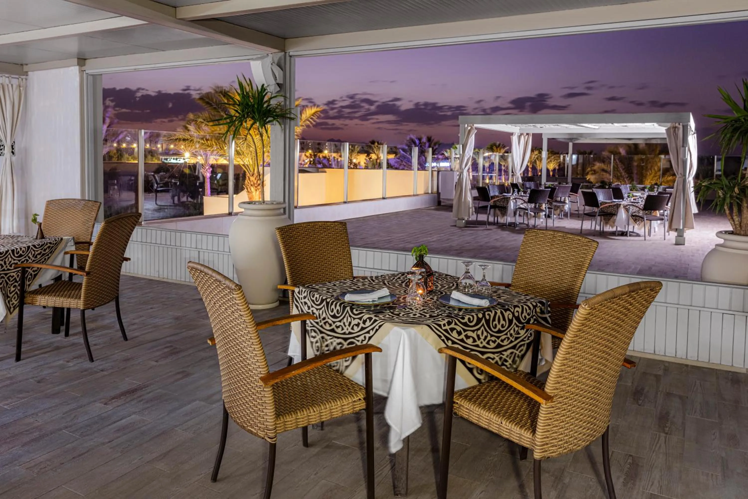 Restaurant/places to eat in JAZ Aquaviva