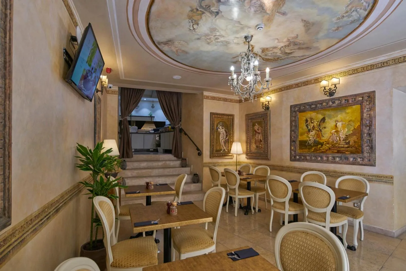 Breakfast in Heritage Hotel Life Palace