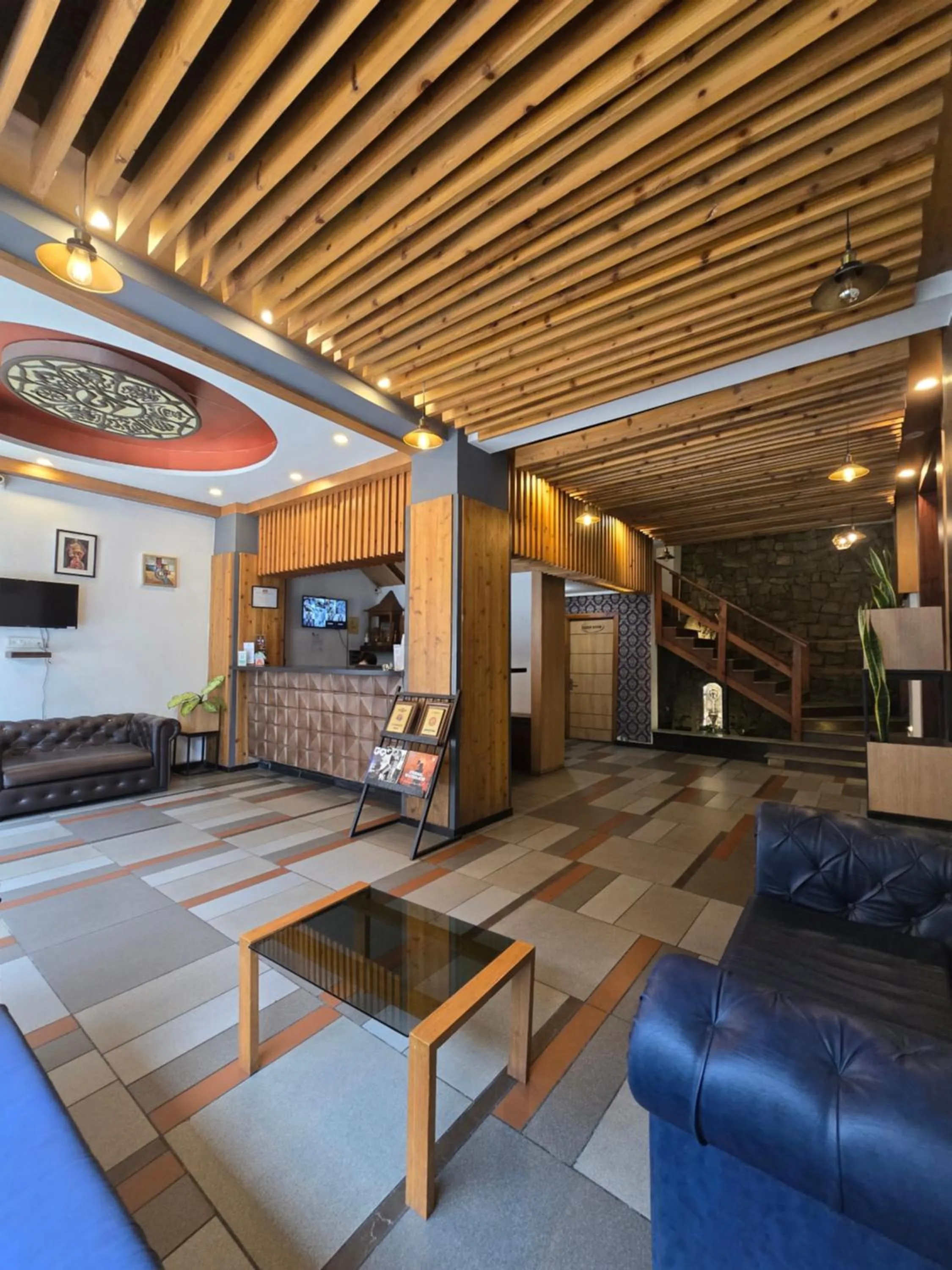 The Regal Hotel & Lounge