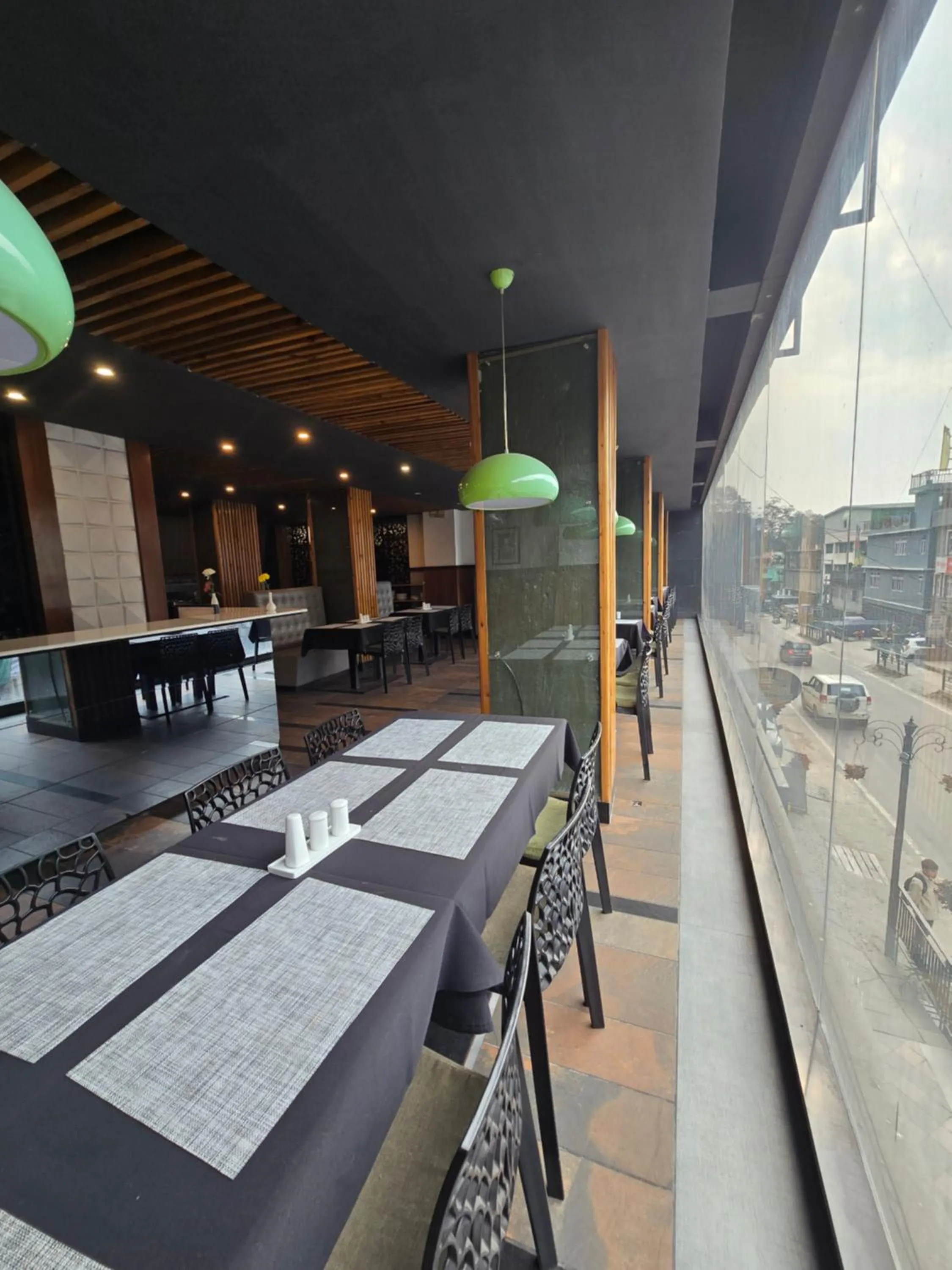 The Regal Hotel & Lounge