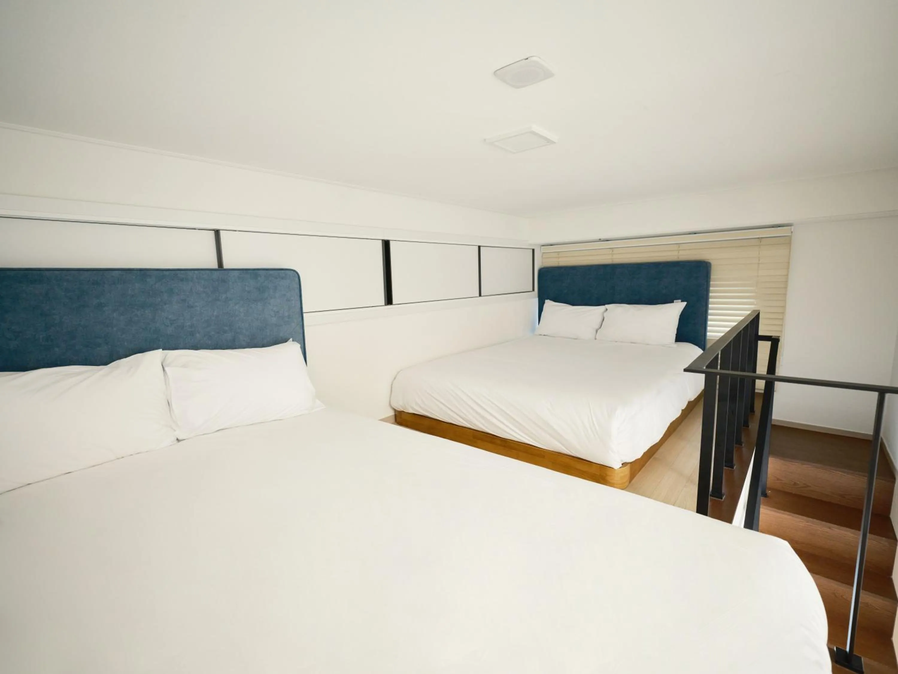 Bed in UH FLAT Signature GANGNAM