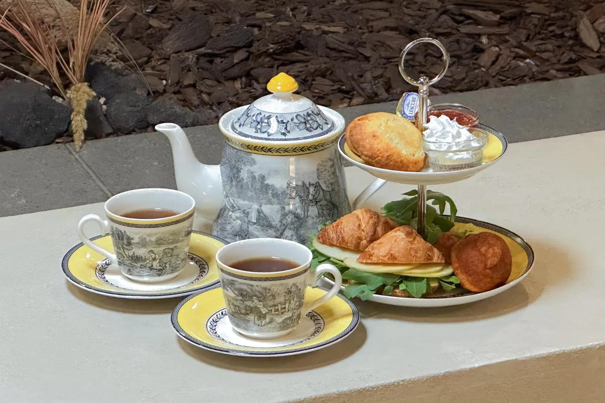 Urban Convertible with Breakfast and Apple Afternoon Tea for 2 - No Parking in UH FLAT Signature GANGNAM Urban Convertible with Breakfast and Apple Afternoon Tea for 2 - No Parking in UH FLAT Signature GANGNAM