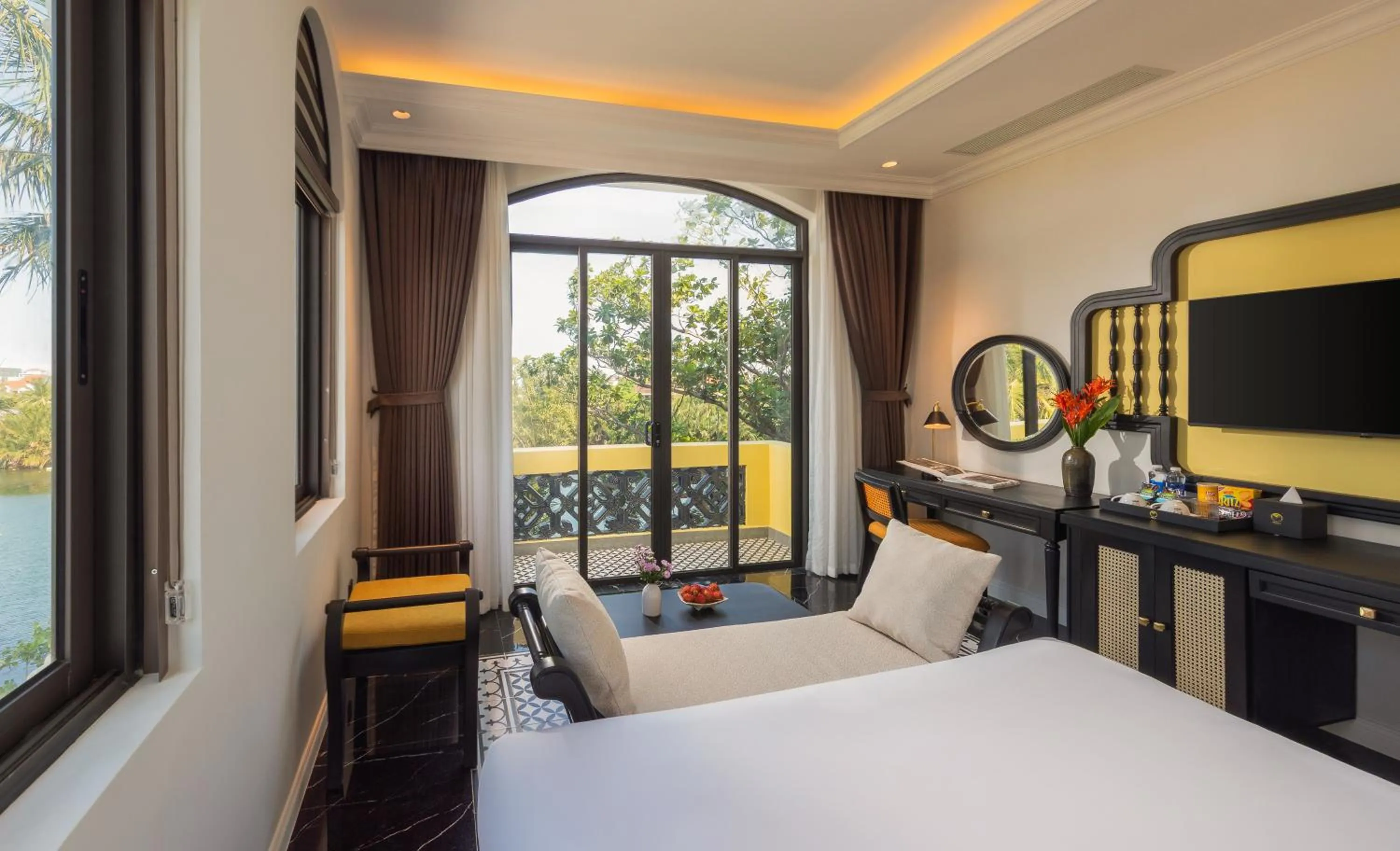 Bed in Nesta Hoian Resort & Spa