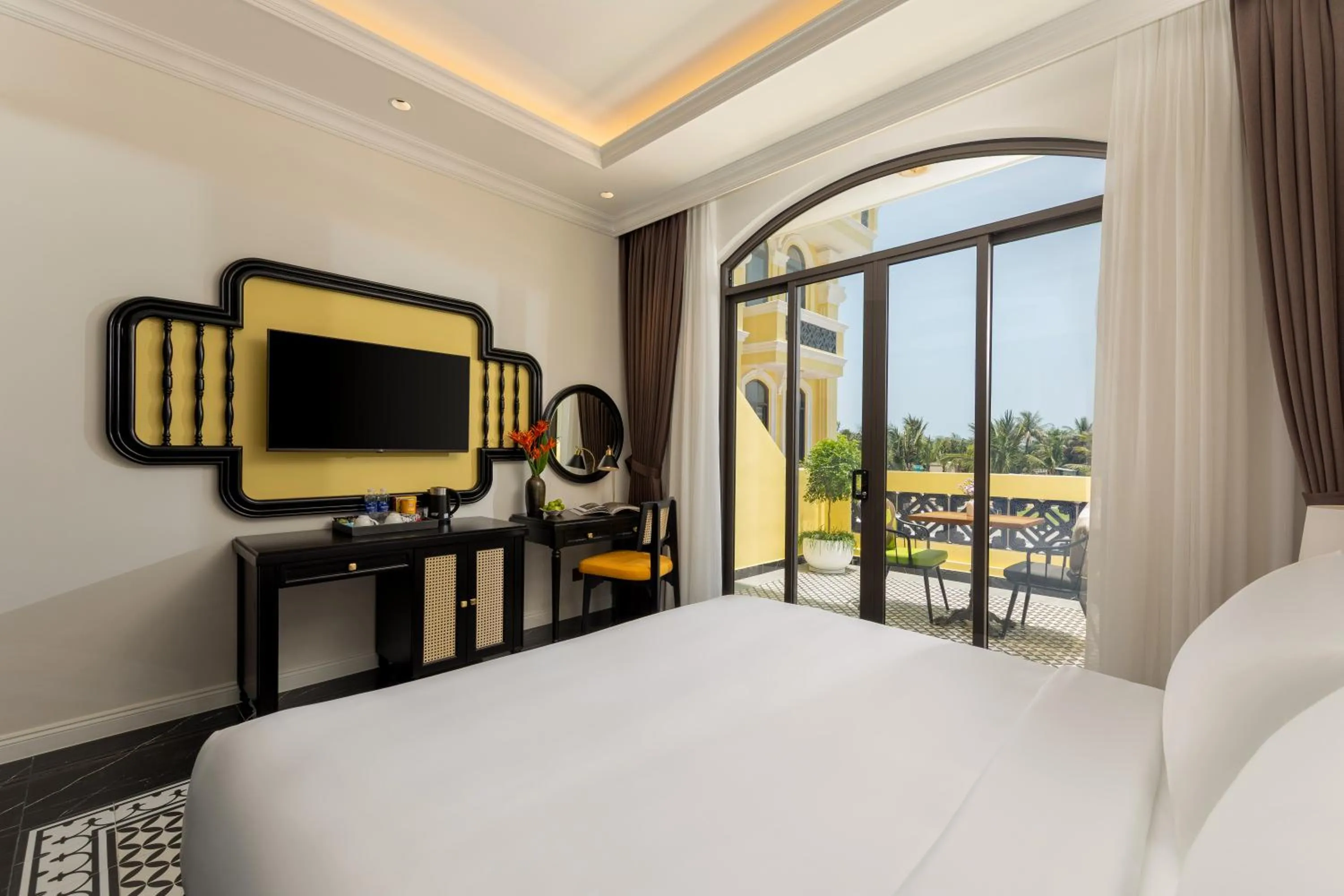 TV and multimedia, Bed in Nesta Hoian Resort & Spa