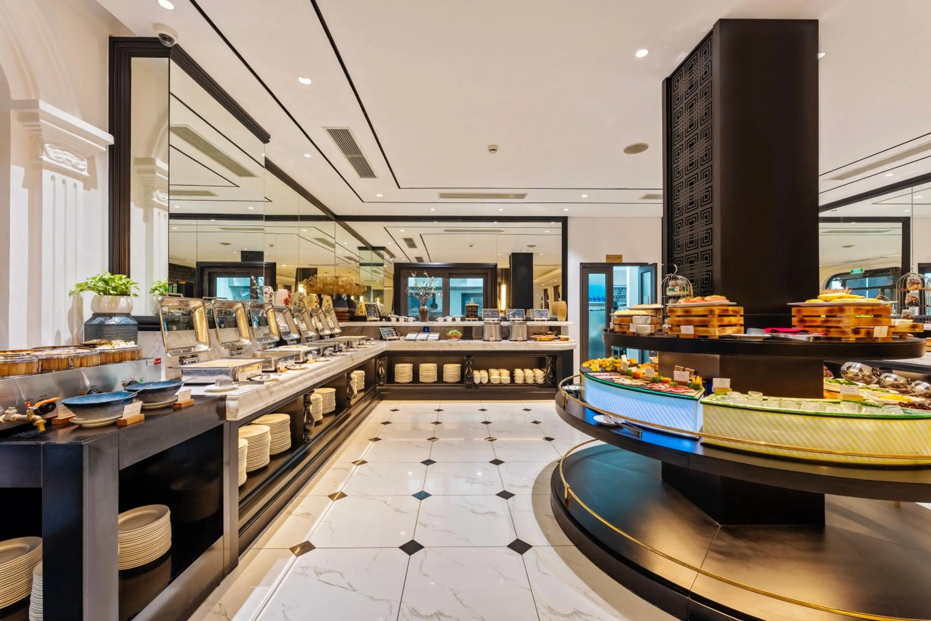 Restaurant/places to eat in Nesta Hoian Resort & Spa