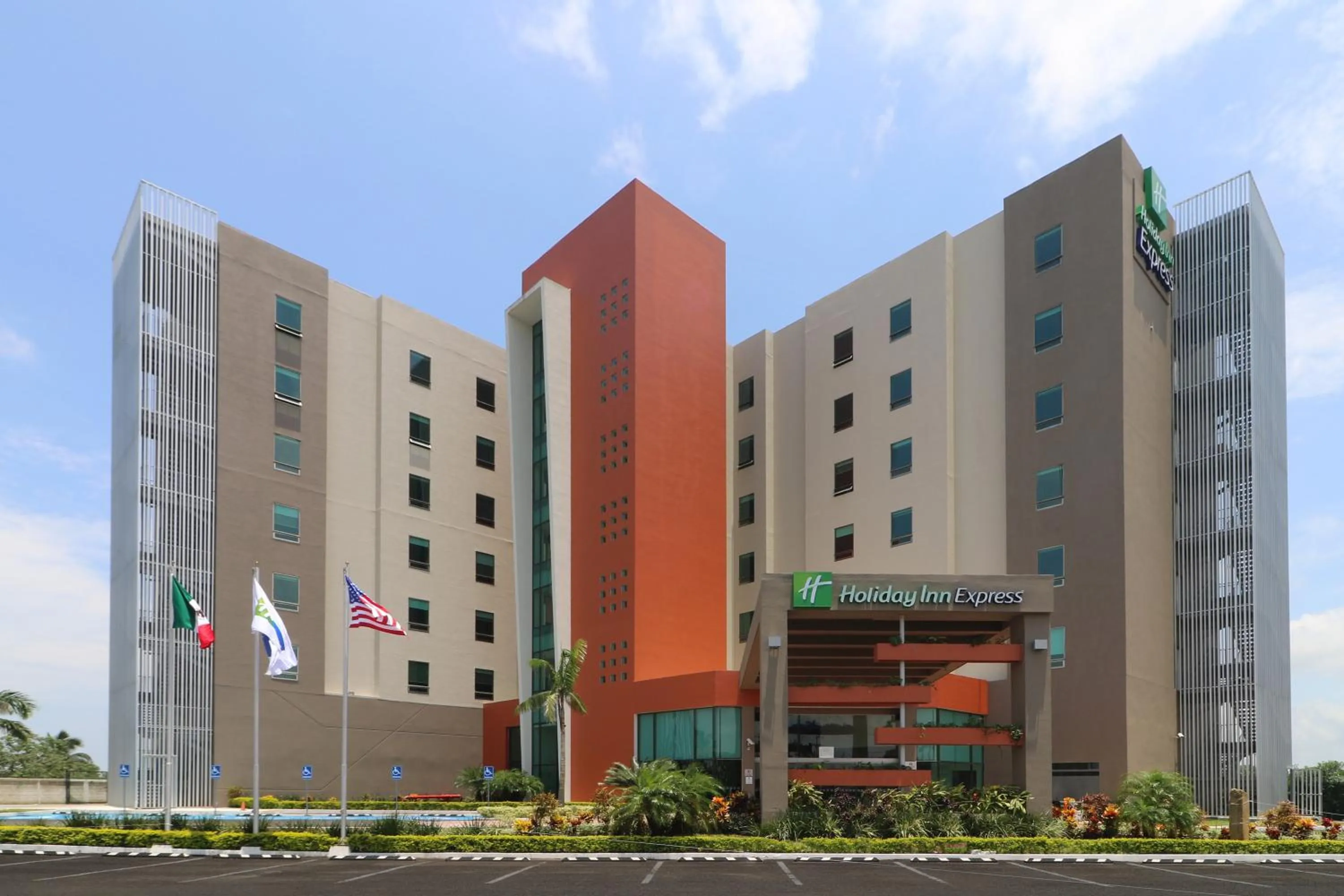 Property building in Holiday Inn Express - Tuxpan by IHG