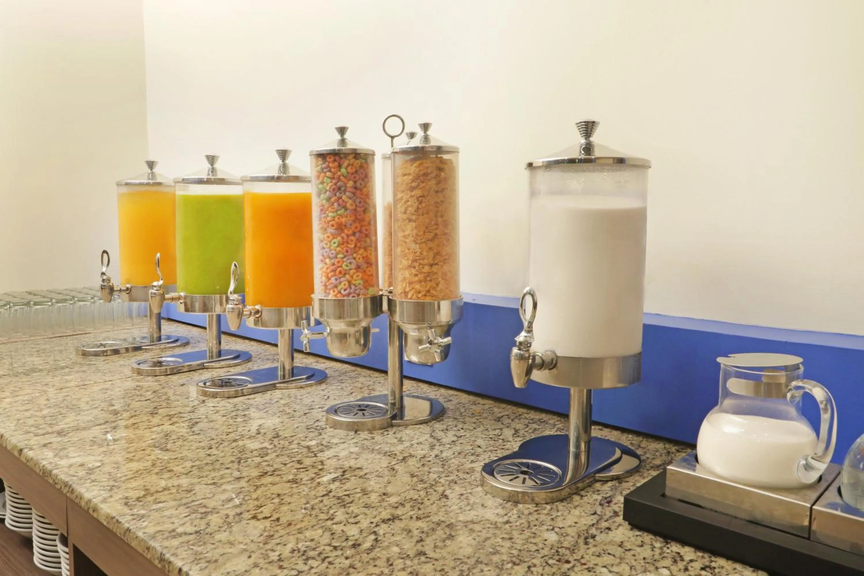 Photo of the whole room in Holiday Inn Express - Tuxpan by IHG