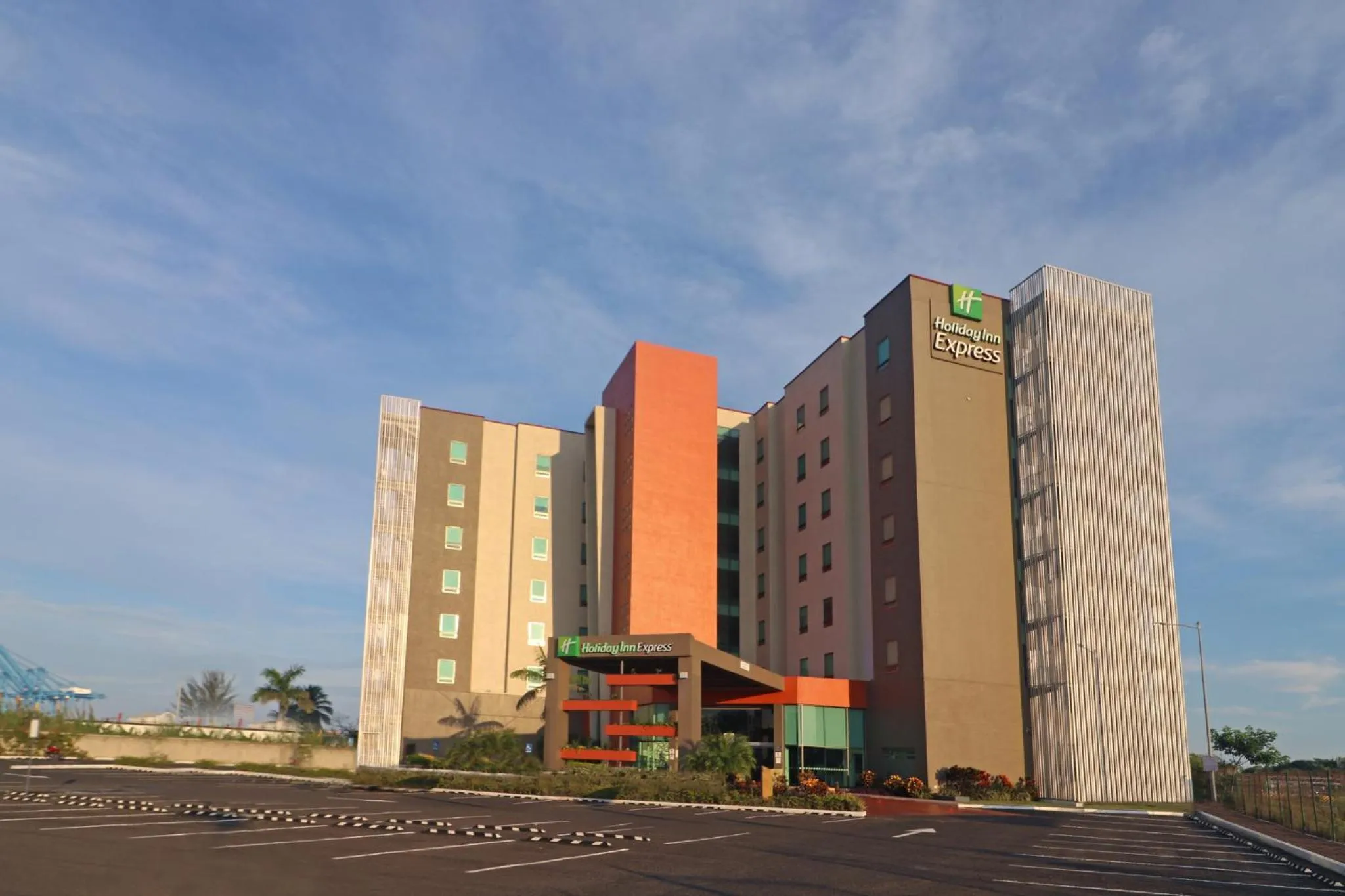 Property building in Holiday Inn Express - Tuxpan by IHG