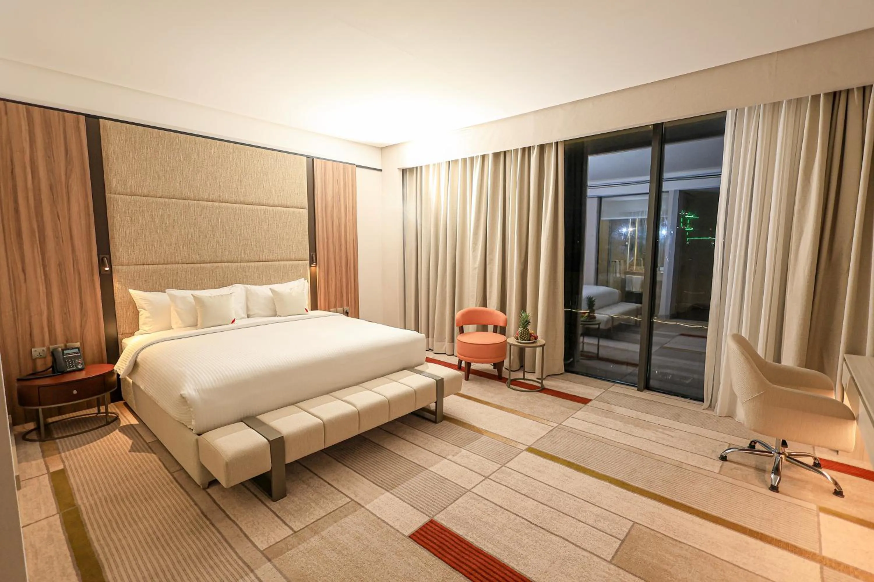 Bedroom, Bed in Swisstouches Hotel Amman