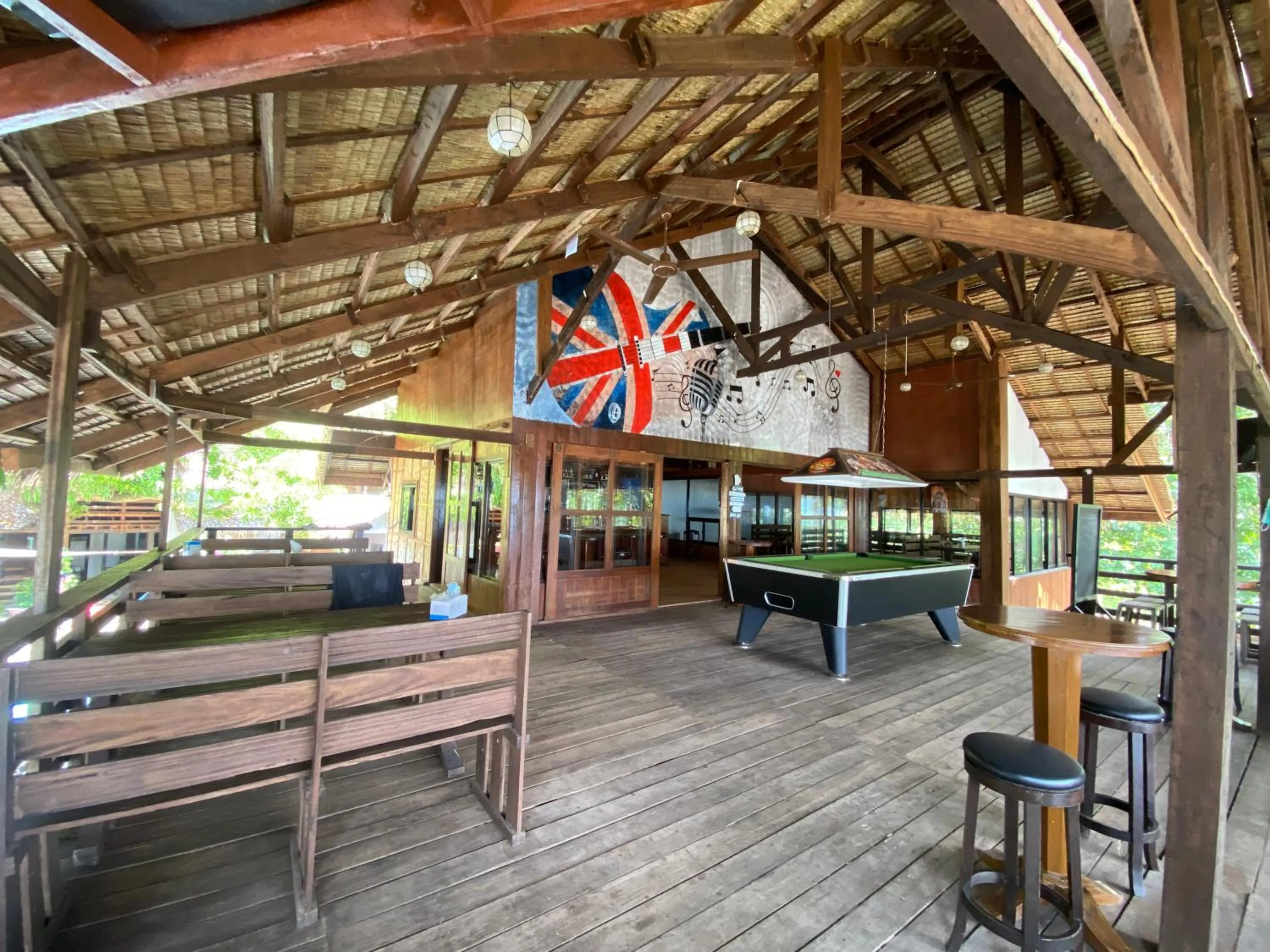 Restaurant/places to eat in Seasta Beach Resort