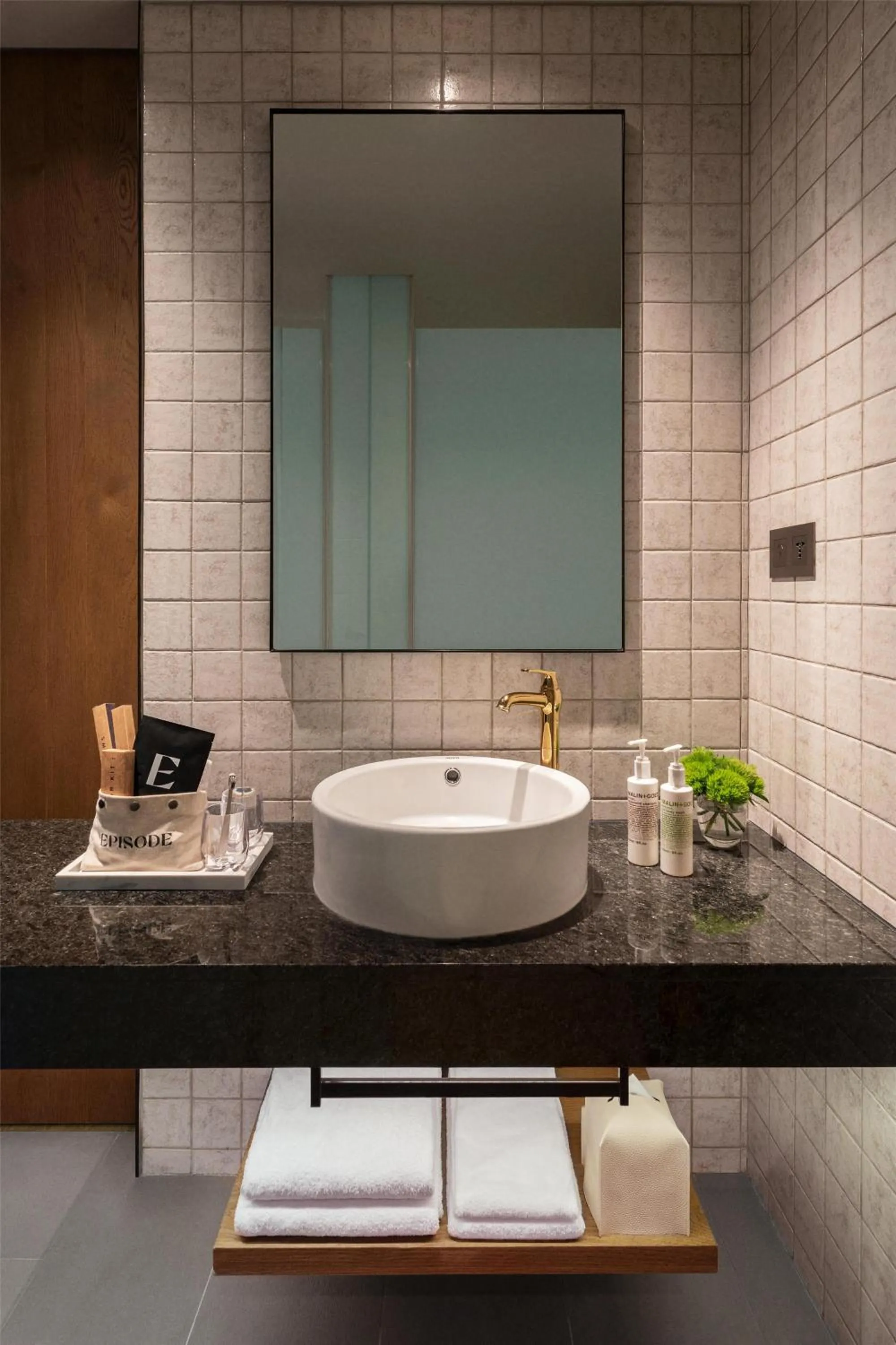Bathroom in HYATT - EPISODE Daan Taipei, jdv by Hyatt
