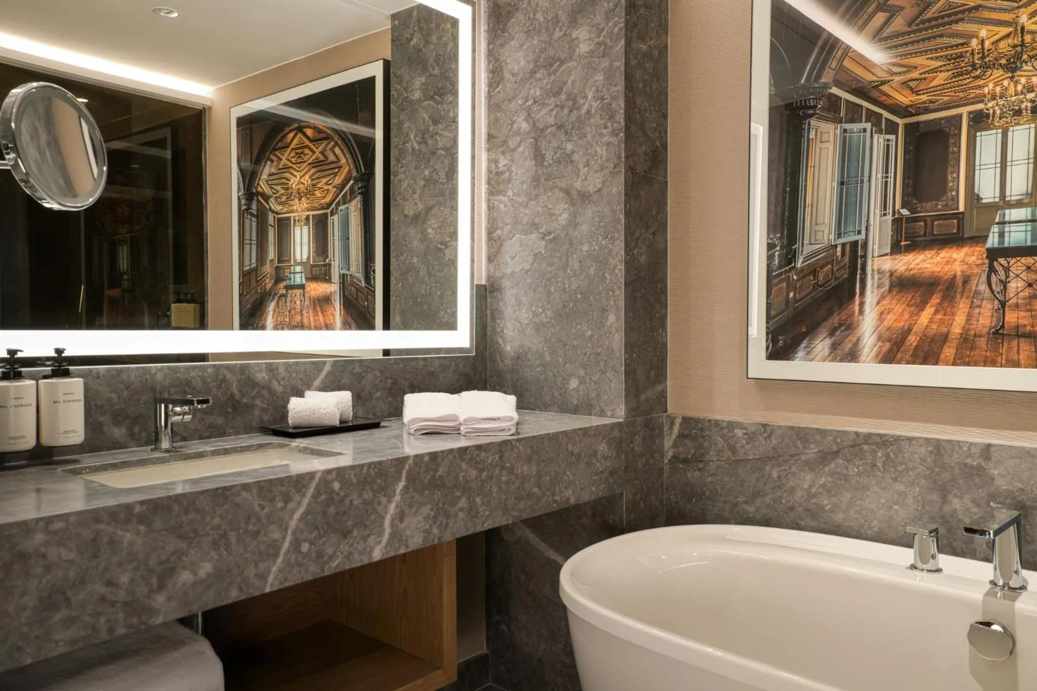 Bathroom in InterContinental Hotels Real Lima Miraflores by IHG