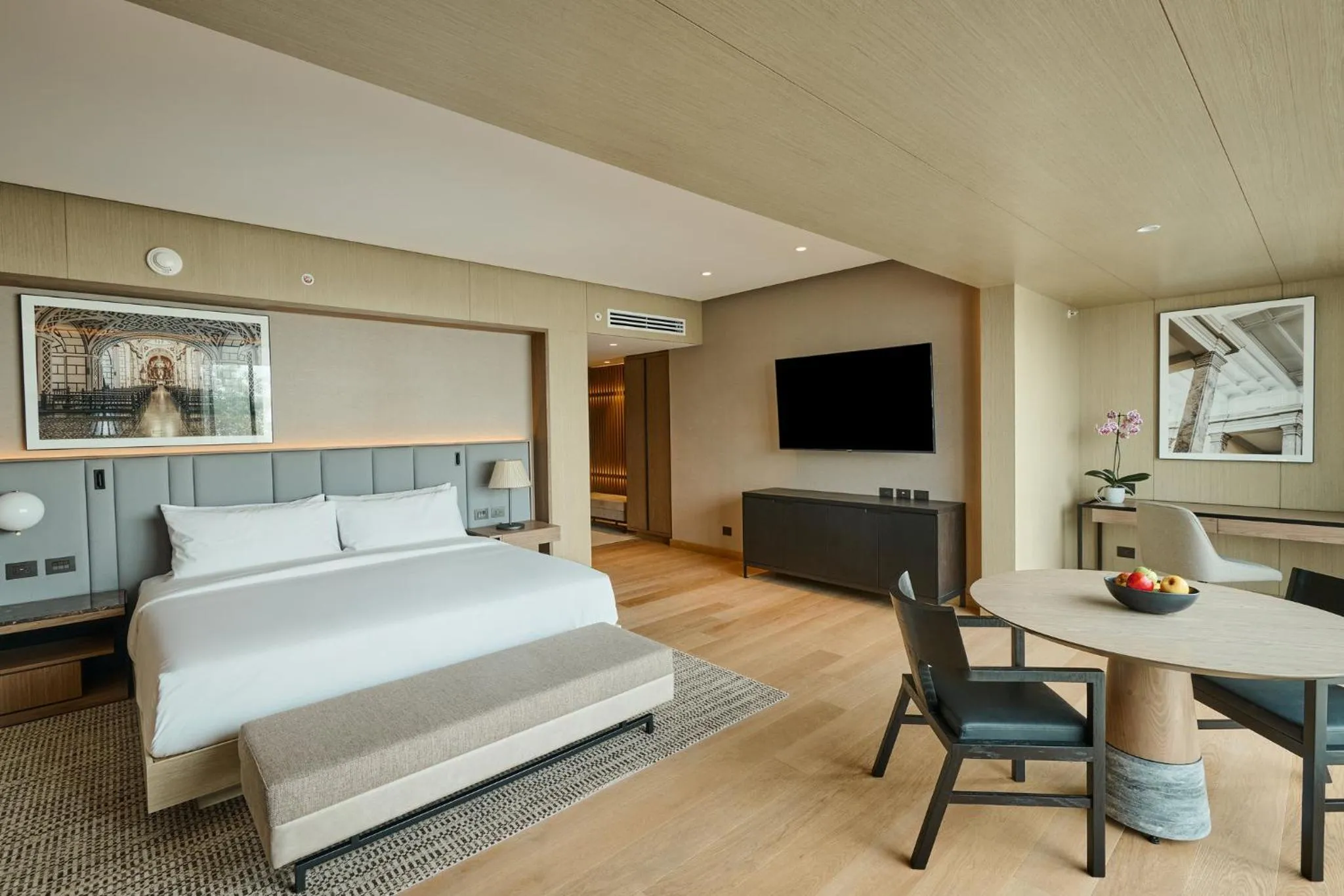 Photo of the whole room, Bed in InterContinental Hotels Real Lima Miraflores by IHG