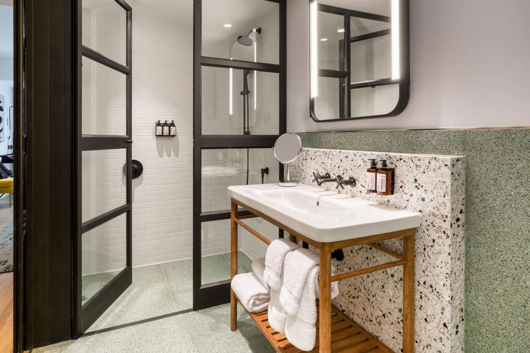 Photo of the whole room in Hotel Indigo Lima Miraflores by IHG