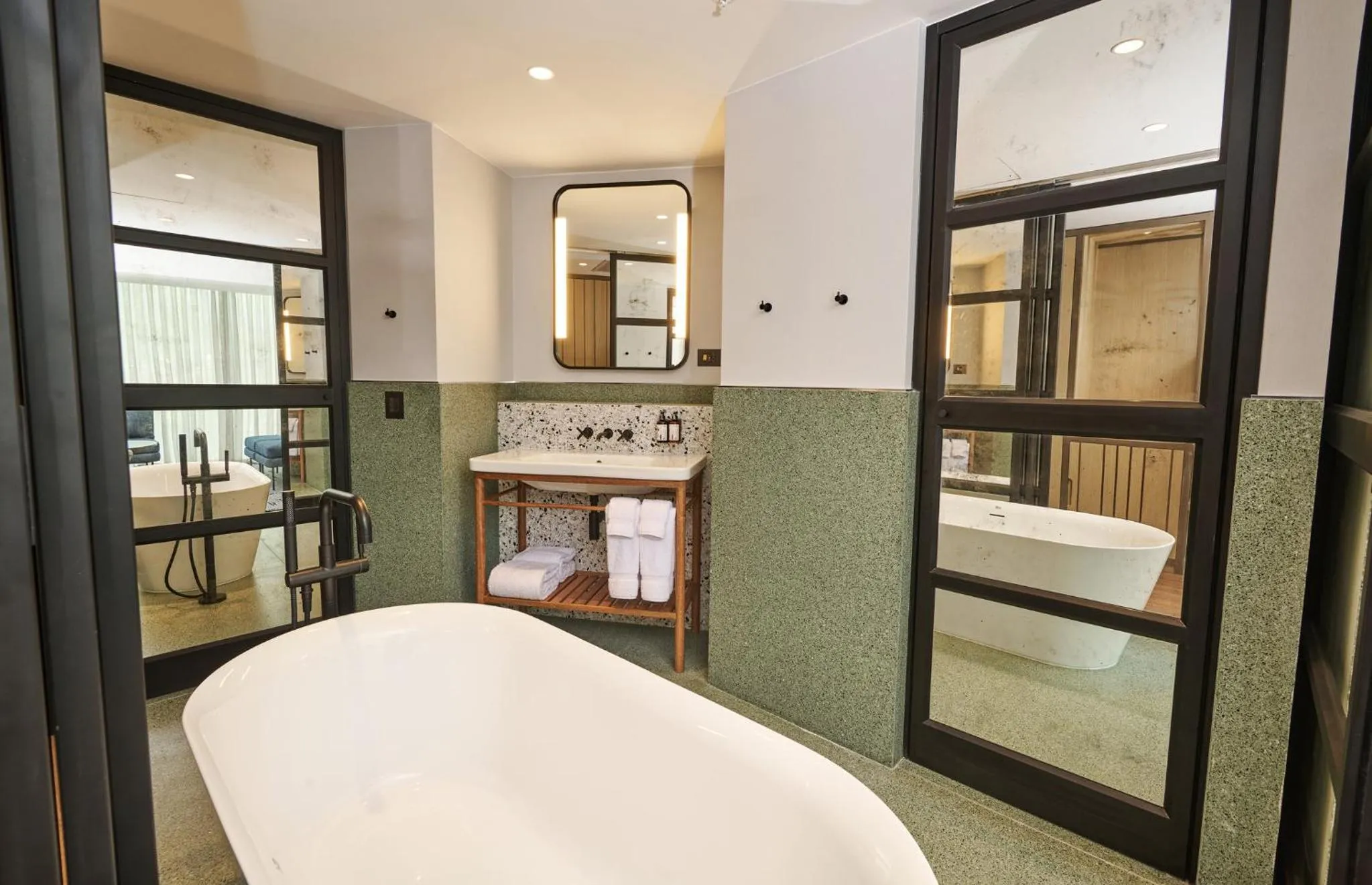 Photo of the whole room in Hotel Indigo Lima Miraflores by IHG