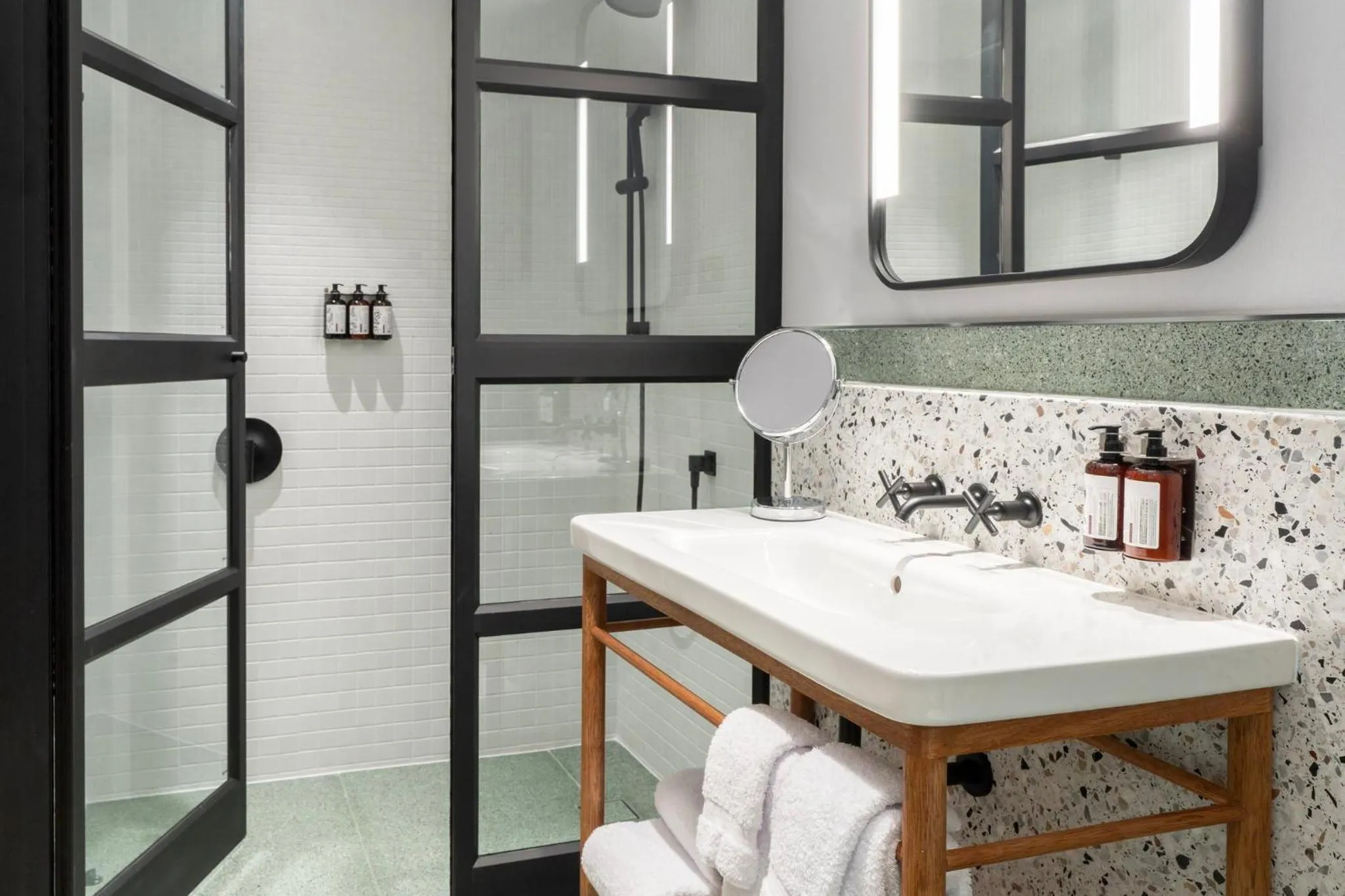 Photo of the whole room in Hotel Indigo Lima Miraflores by IHG