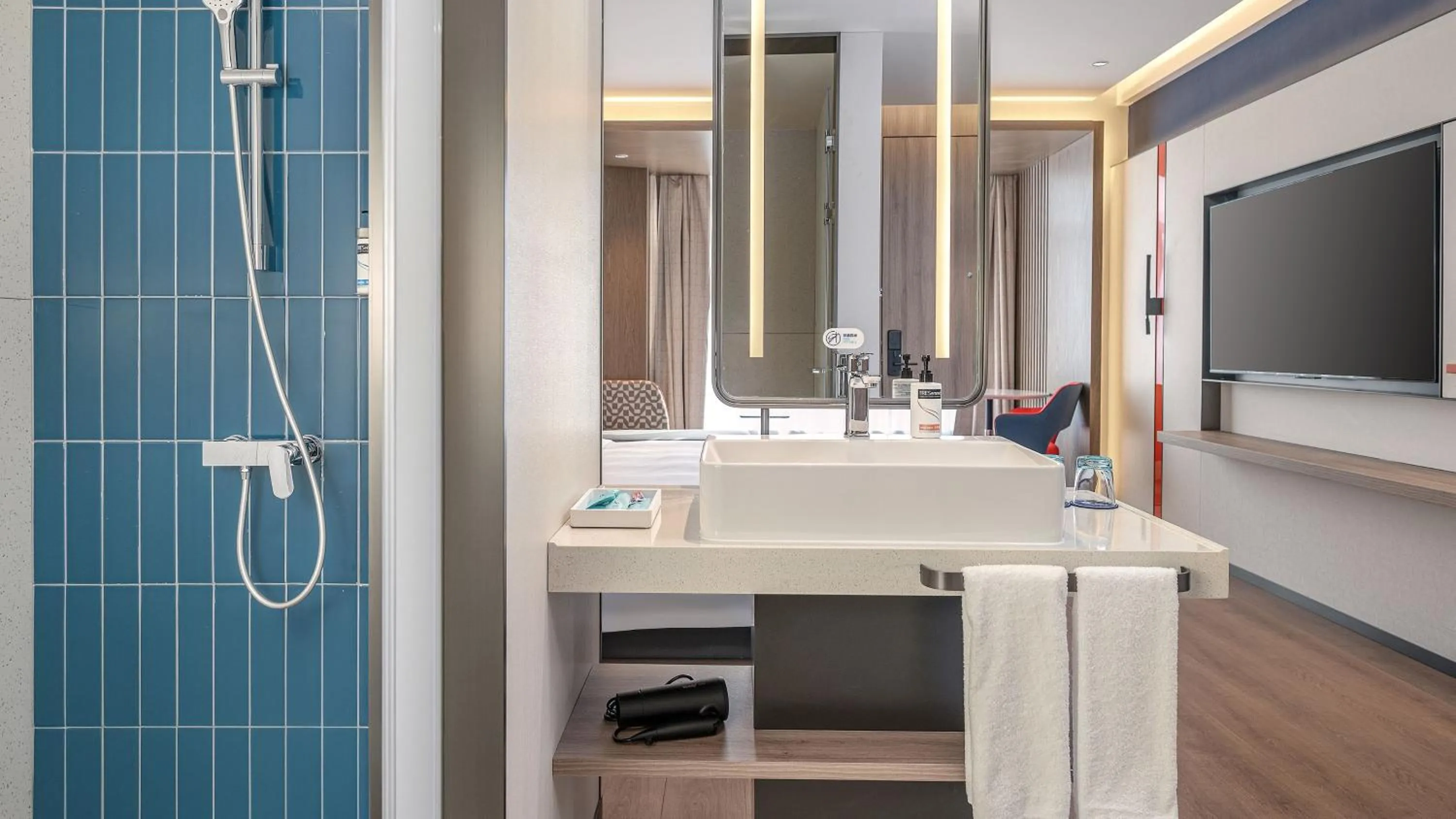 Photo of the whole room in Holiday Inn Express Chenzhou Suxian by IHG