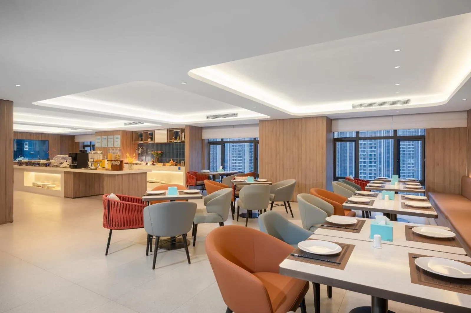 Restaurant/places to eat in Holiday Inn Express Chenzhou Suxian by IHG