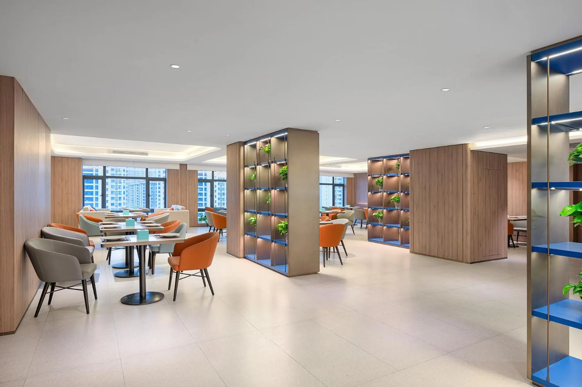 Restaurant/places to eat in Holiday Inn Express Chenzhou Suxian by IHG